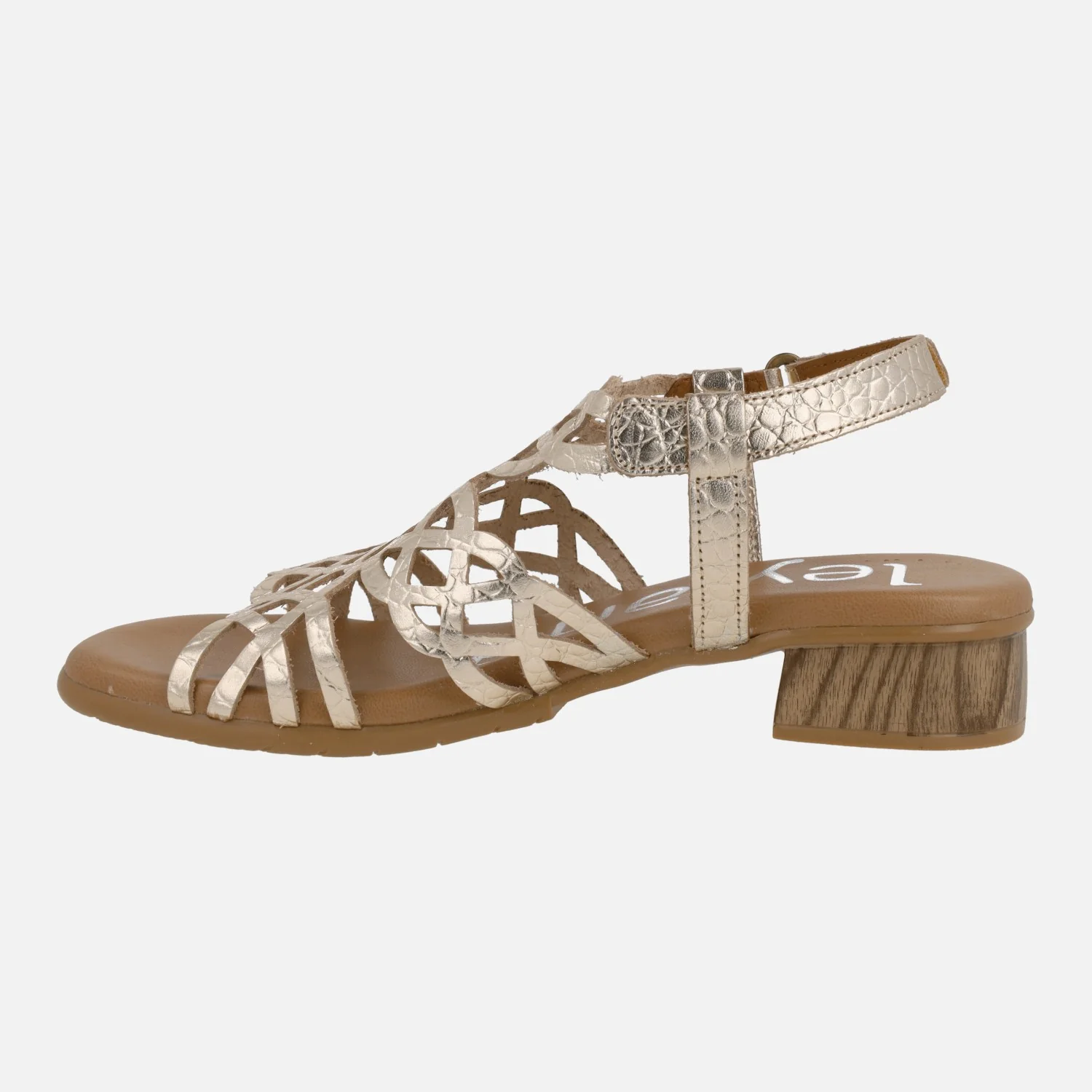 Sandalias de piel con detalle de troquelados y tacón bajo - Image 9