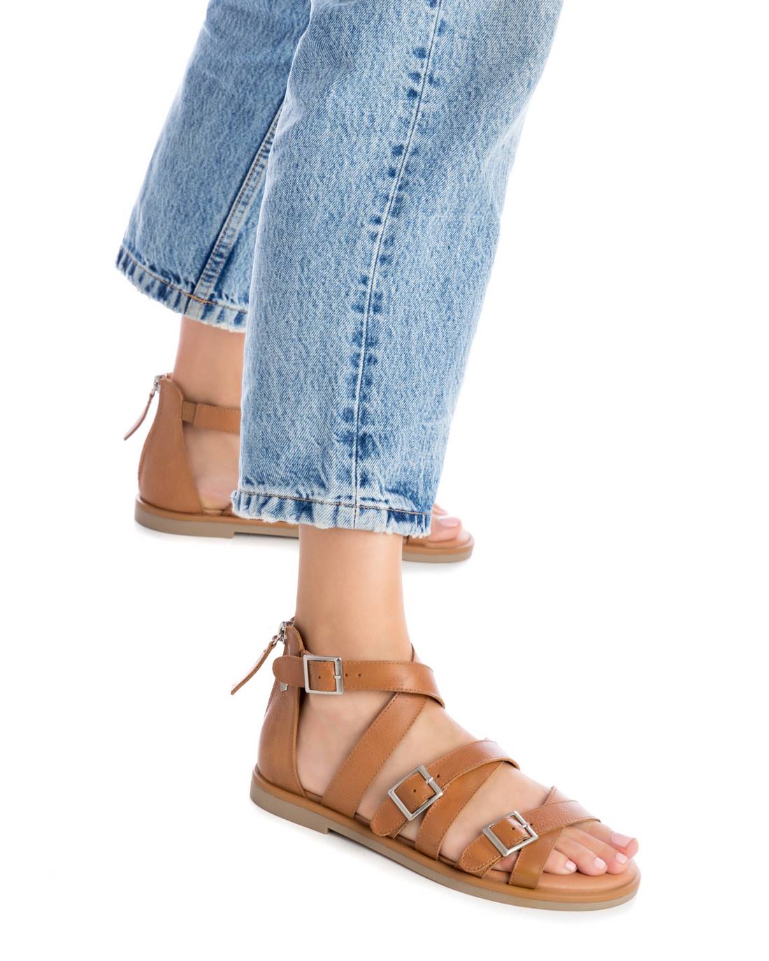 Sandalias de piel estilo romanas con hebillas para mujer - Image 3