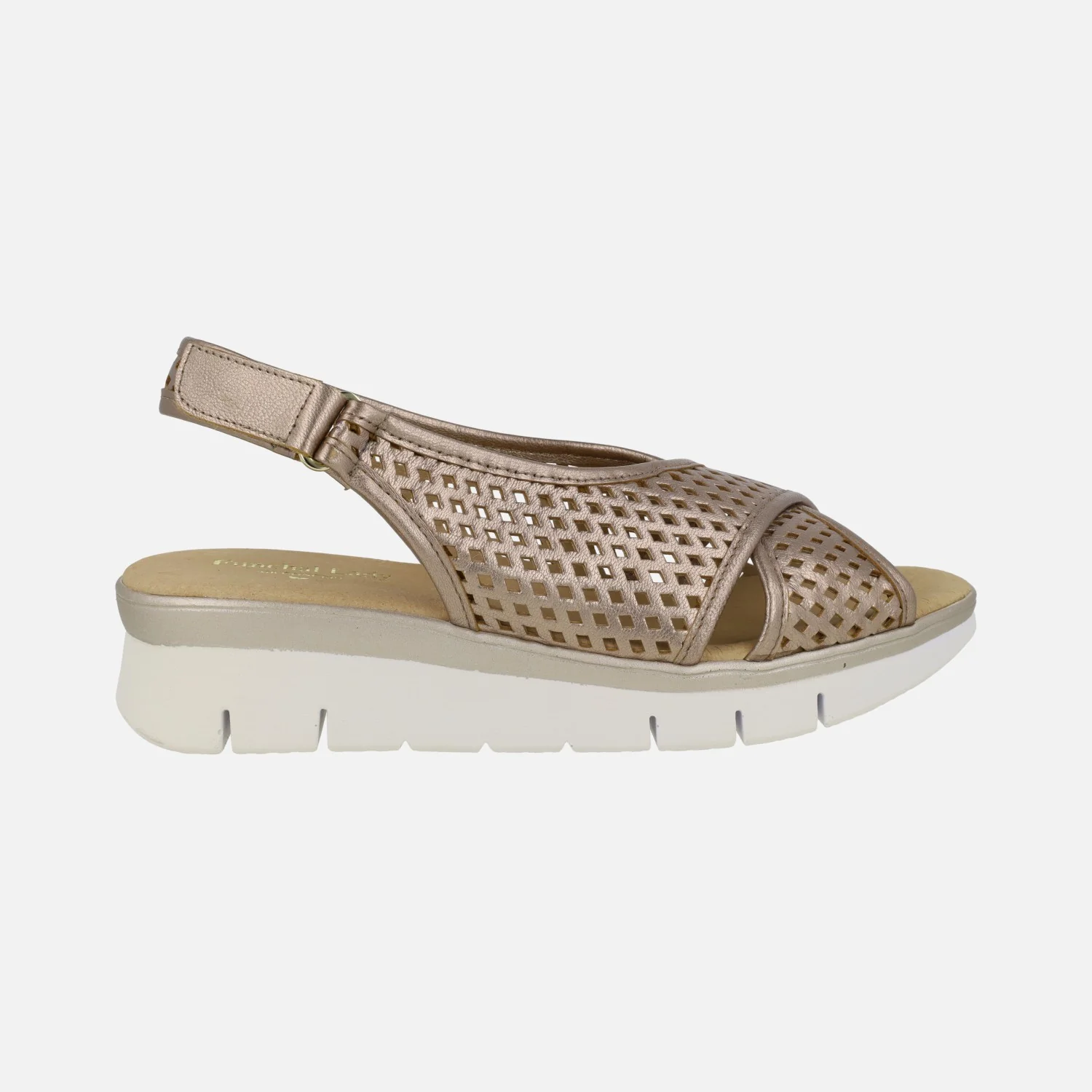 Sandalias de piel metalizada bronce con picados y cierre de velcro