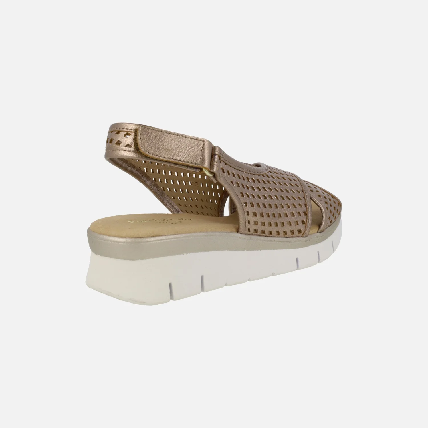 Sandalias de piel metalizada bronce con picados y cierre de velcro - Image 4