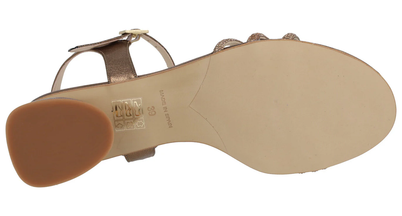 Sandalias de piel metalizadas Taimi con triple tira de strass - Image 5