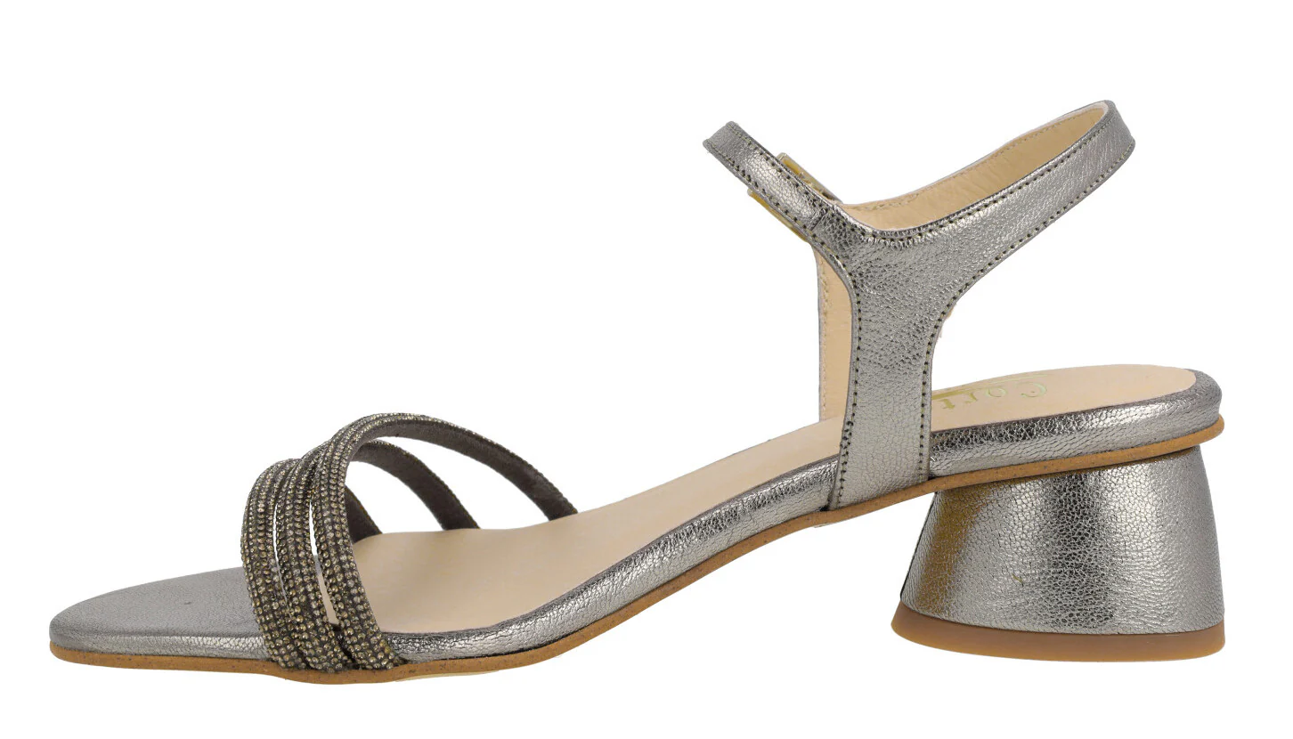 Sandalias de piel metalizadas Taimi con triple tira de strass - Image 8
