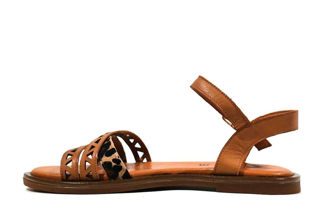 Sandalias de tiras con animal print para mujer - Image 5