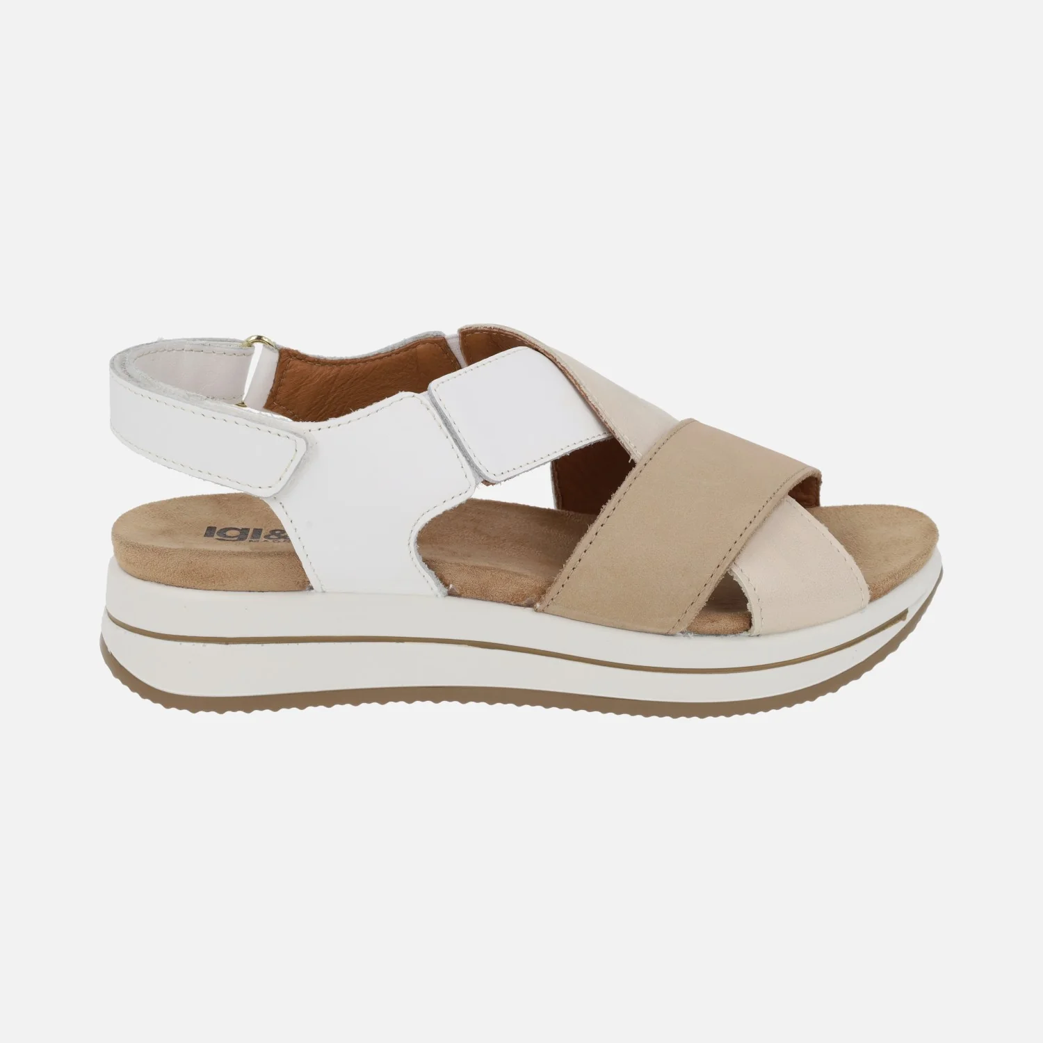 Sandalias de tiras cruzadas en beige y blanco con cierre de velcro