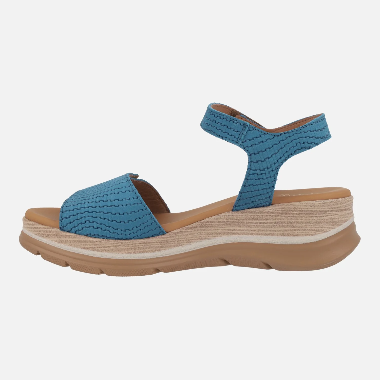 Sandalias en nobuck grabado con cierre de velcros - Image 3