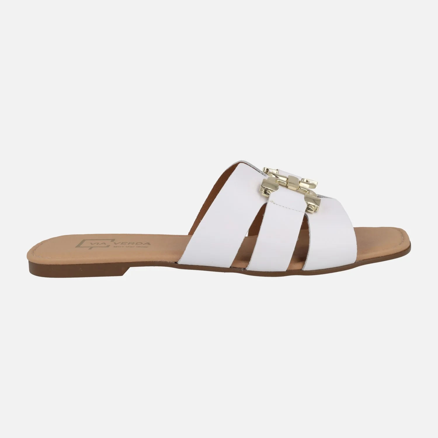 Sandalias planas de piel con adorno dorado - Image 7