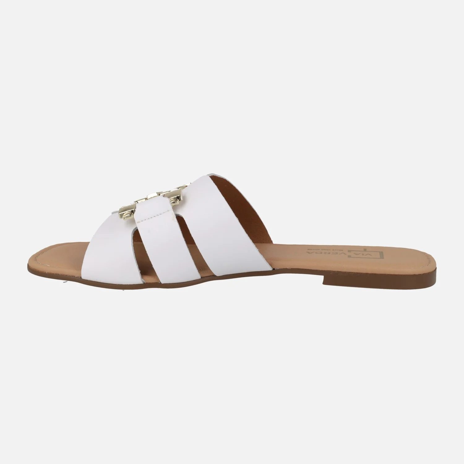 Sandalias planas de piel con adorno dorado - Image 9