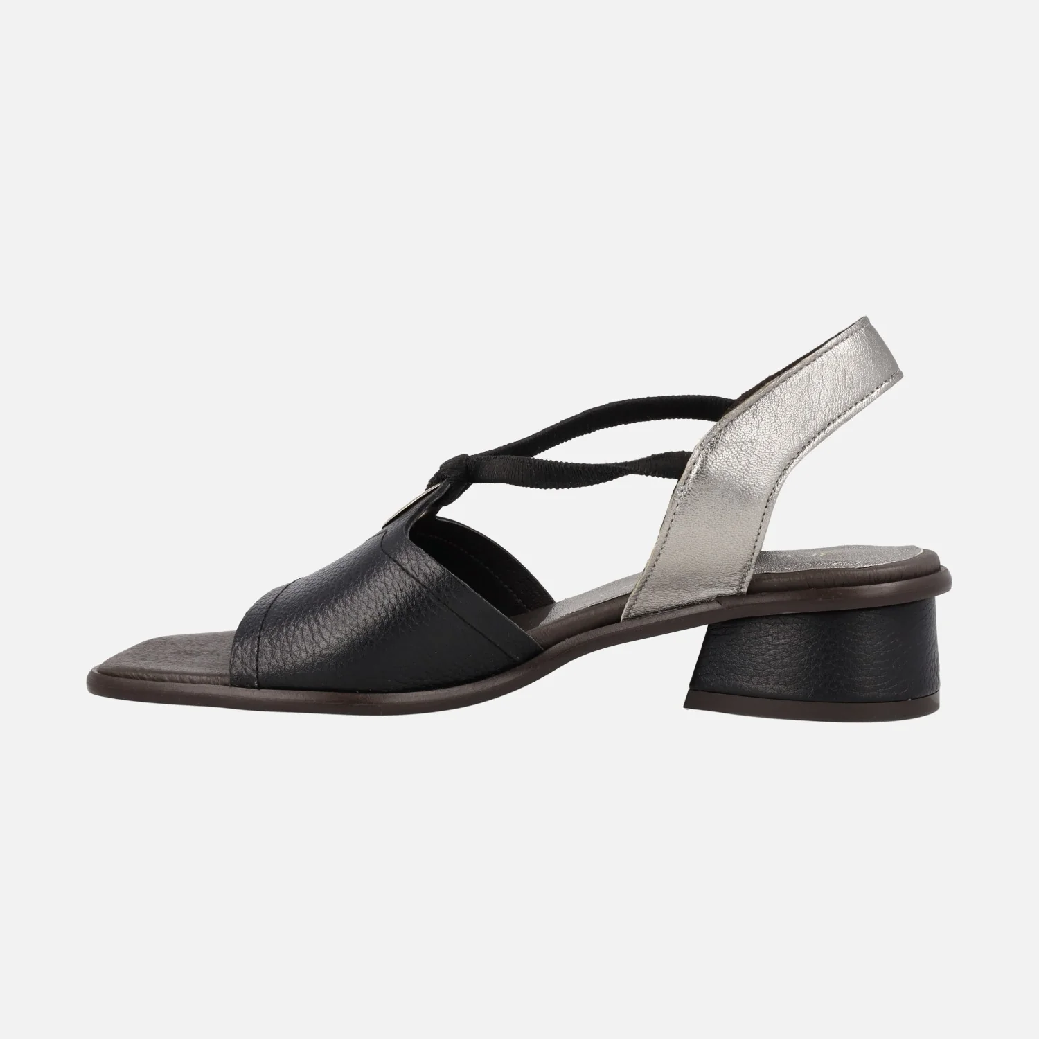 Sandalias negras de piel con talonera plata y elásticos - Image 3