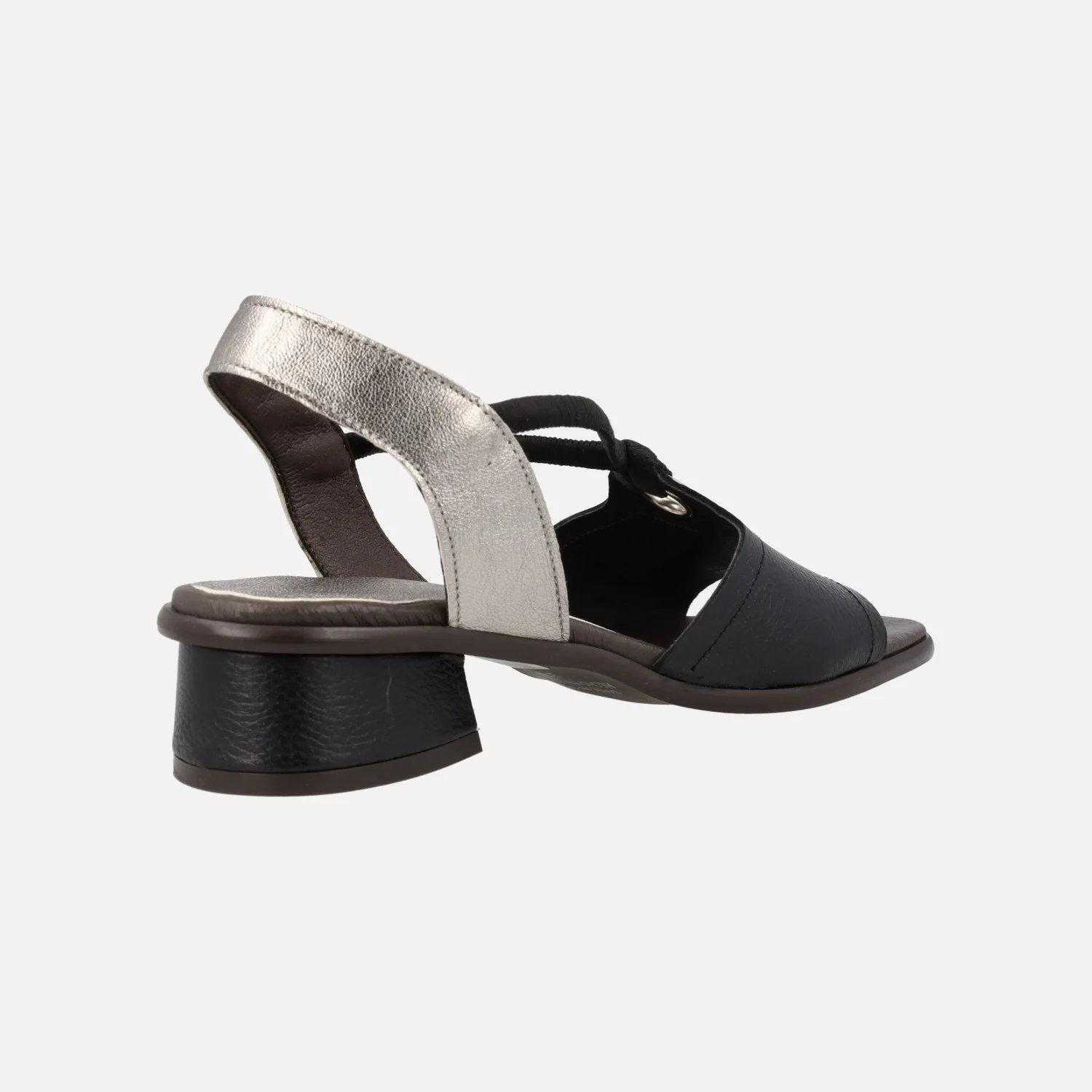 Sandalias negras de piel con talonera plata y elásticos - Image 4