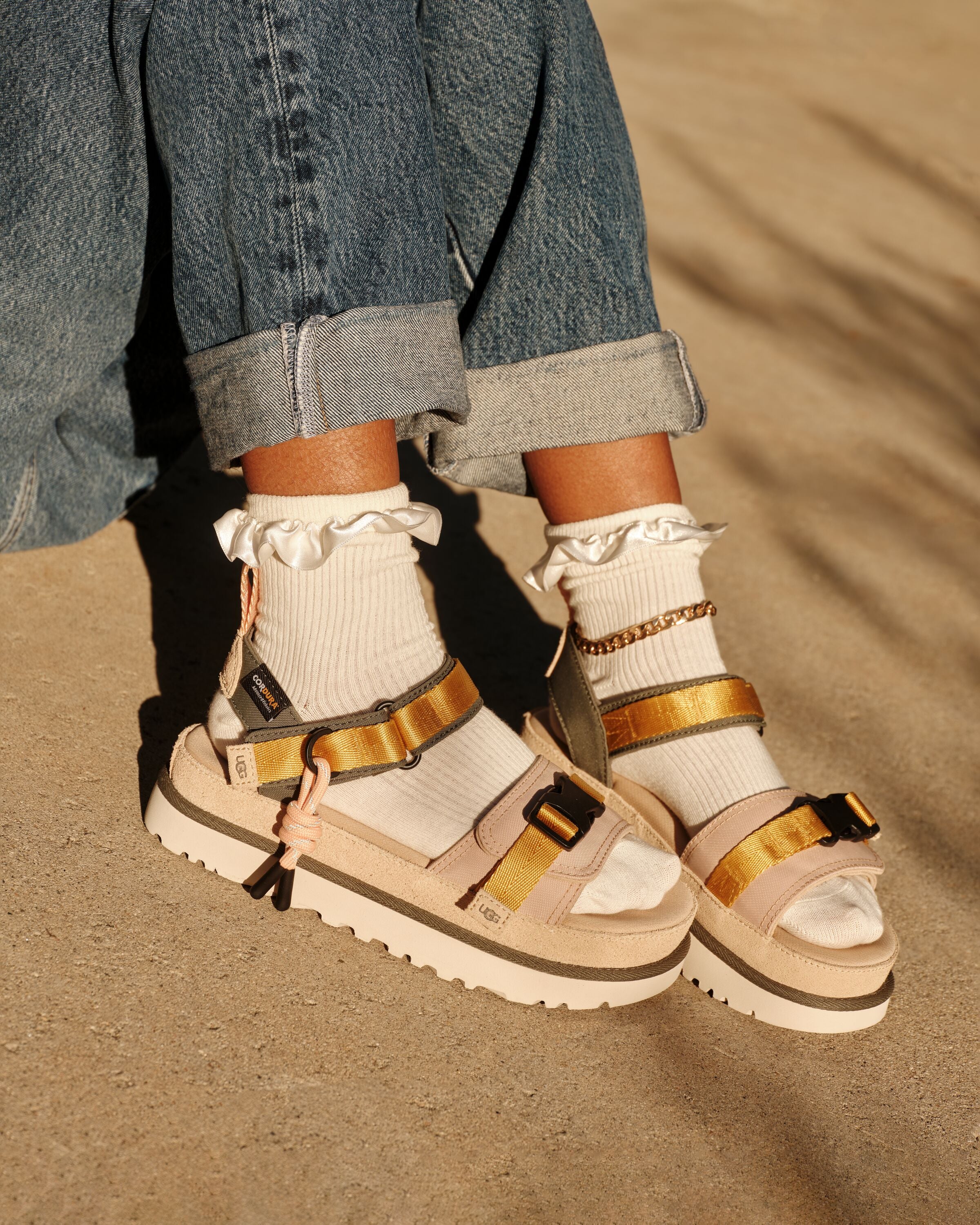 Sandalias para mujer Ugg Goldenstar Wildwood Sand castle - Image 2