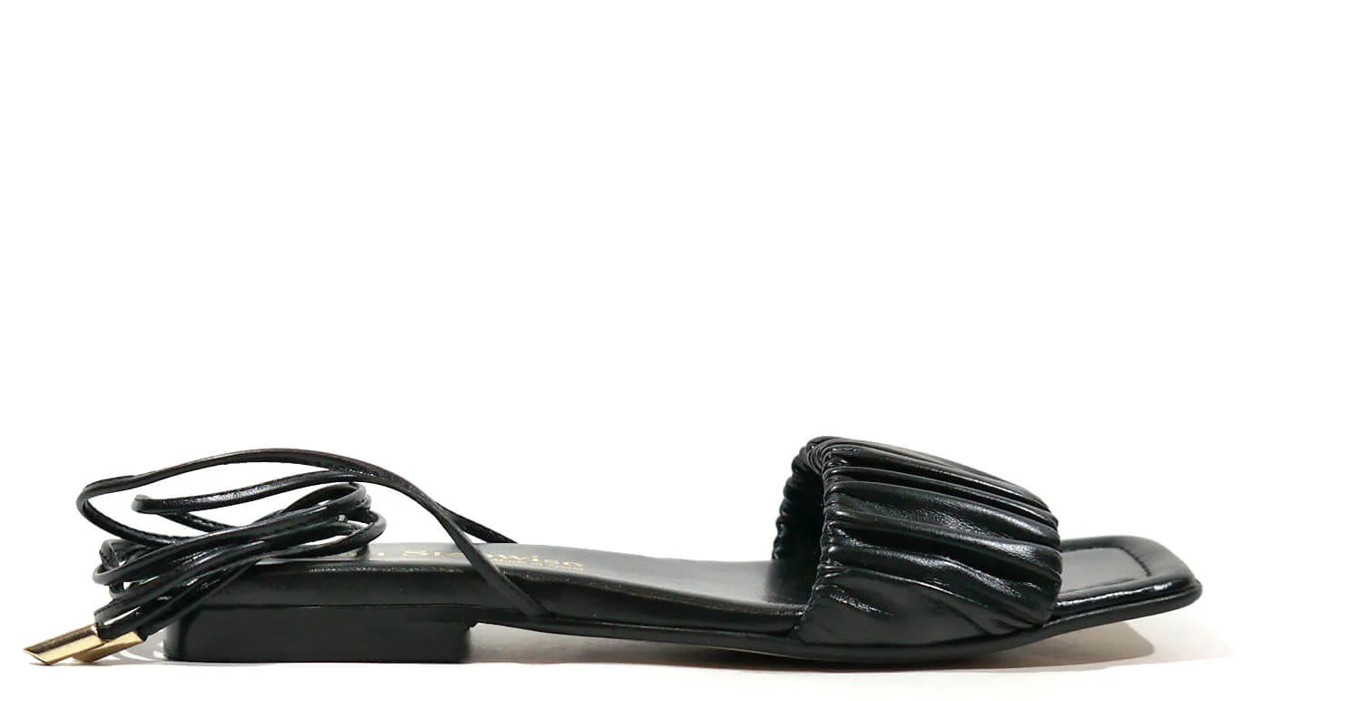 Sandalias planas con pala fruncida y cintas para mujer - Image 3