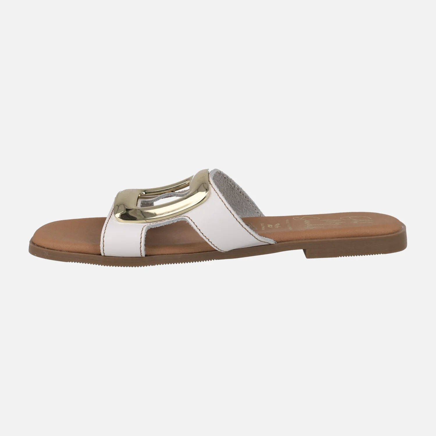 Sandalias planas de piel con adorno metálico - Image 3