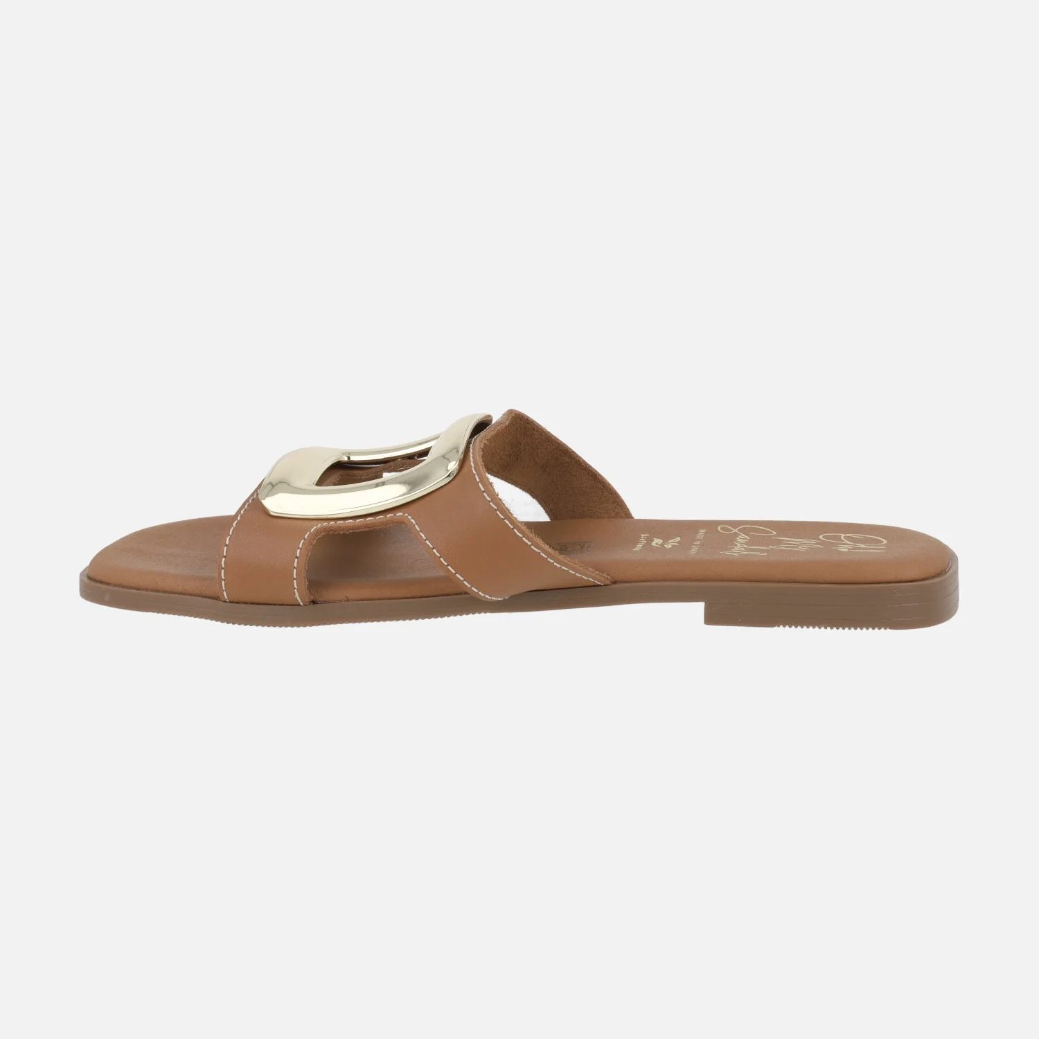 Sandalias planas de piel con adorno metálico - Image 9