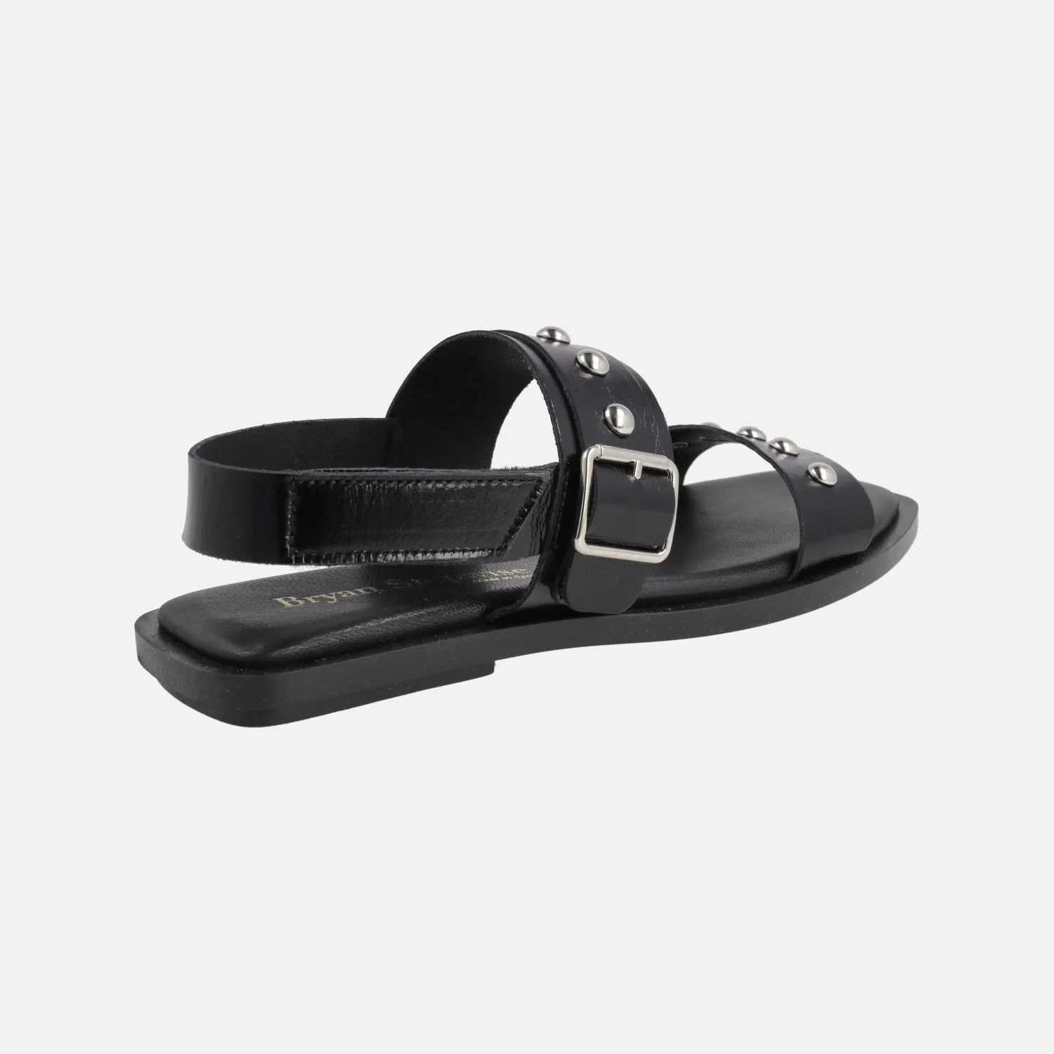 Sandalias planas de piel negra con hebilla y tachas plateadas - Image 4