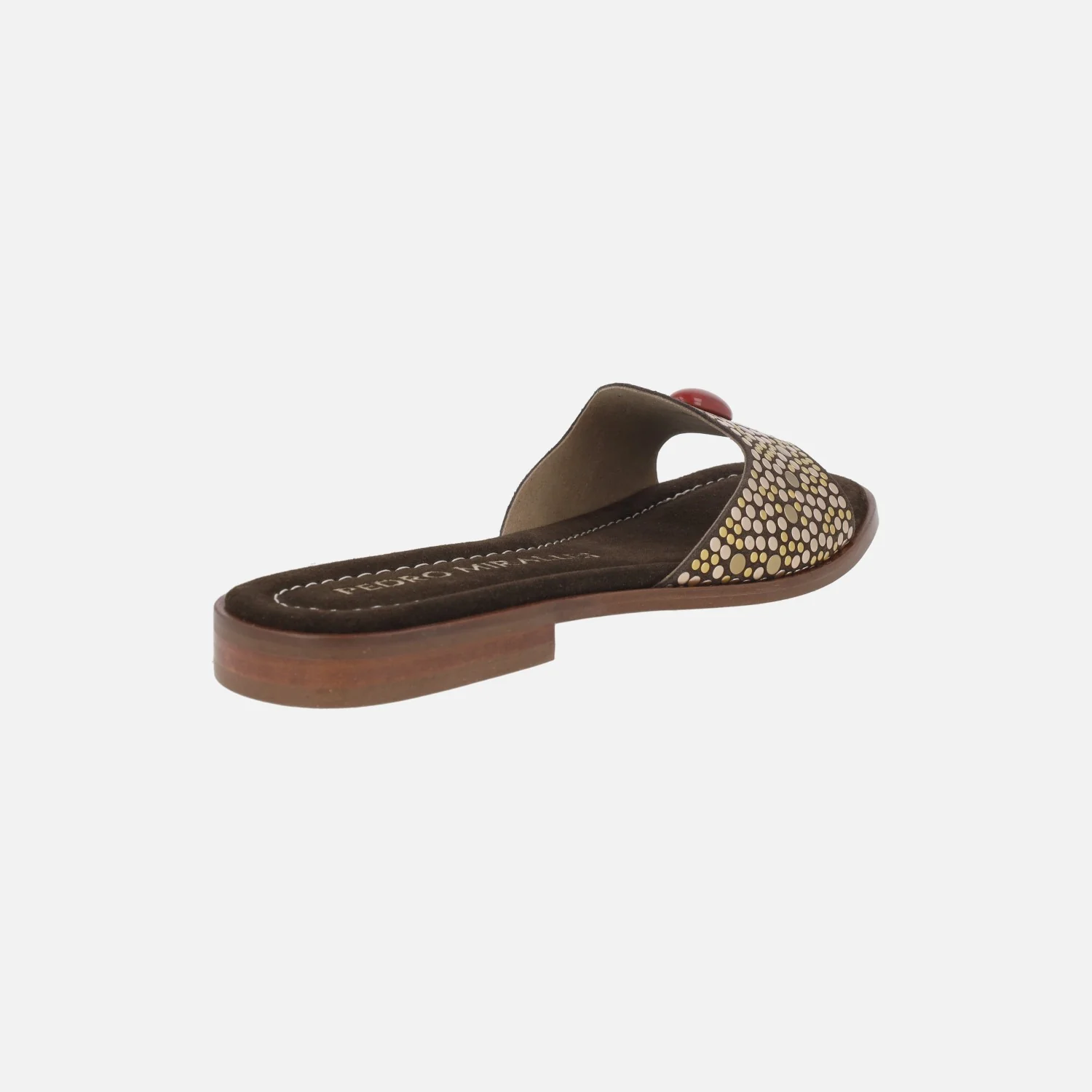 Sandalias planas estilo palas con tachas y pedrería - Image 6