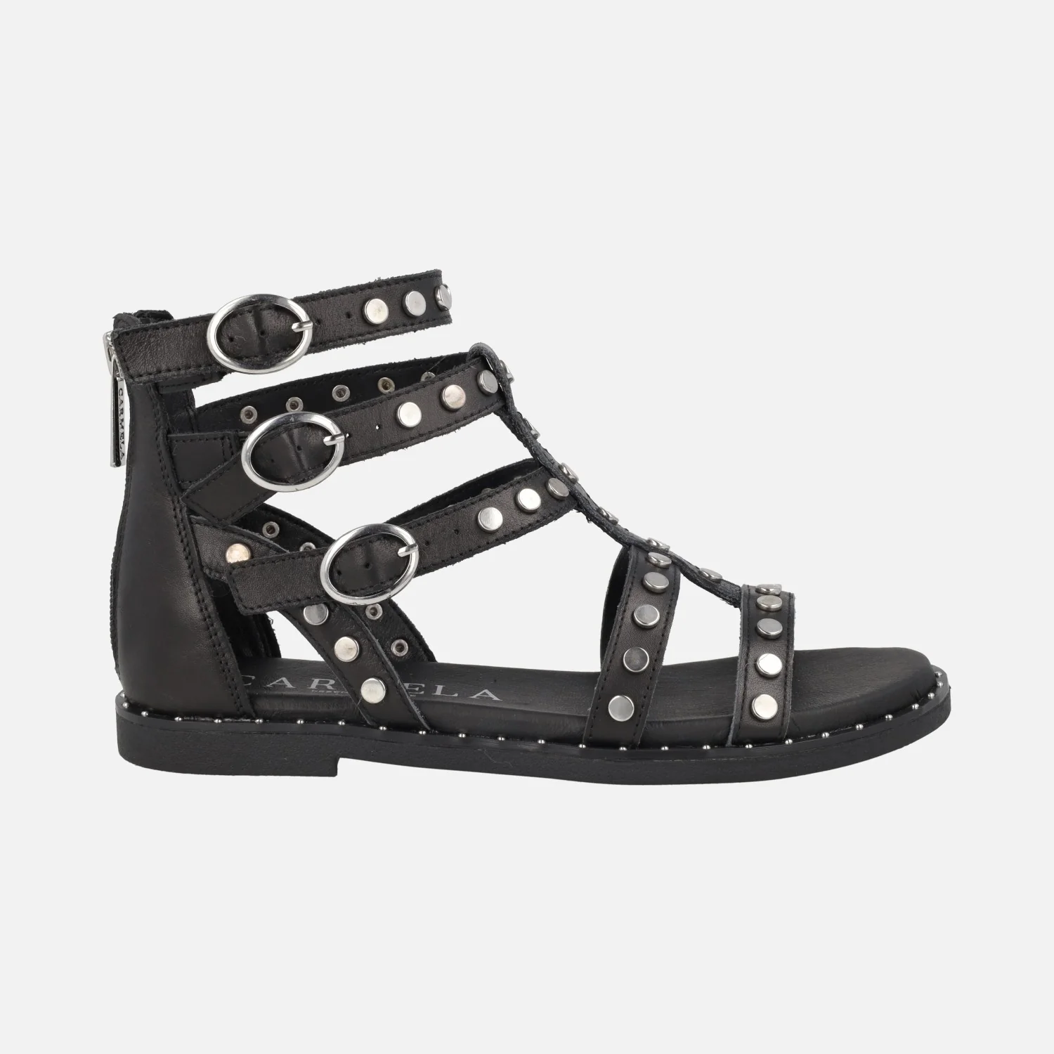 Sandalias romanas en piel negra con tachas y hebillas plateadas