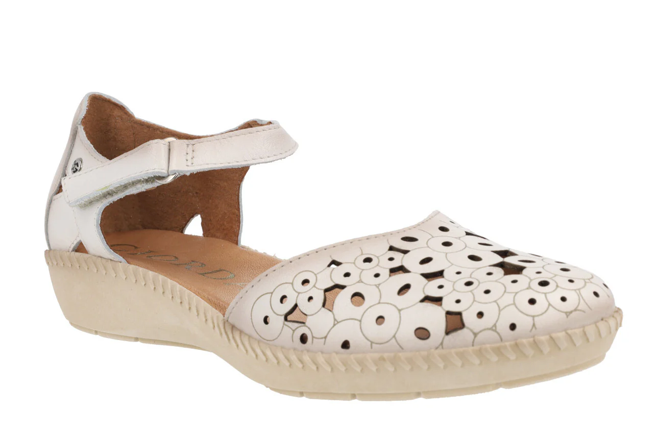 Sandalias troqueladas con cierre de velcro para mujer - Image 7