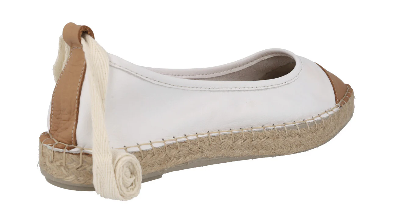 Zapatillas de esparto en combinado bicolor blanco y camel con cintas - Image 4
