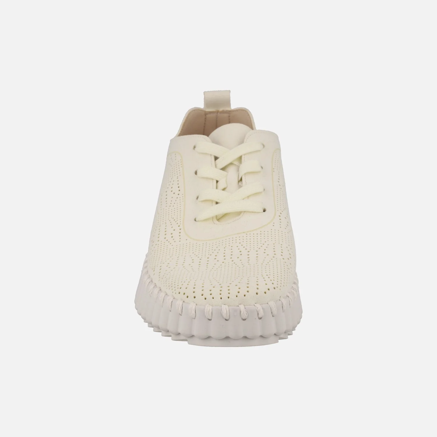 Zapatillas deportivas con detalle de picados y cierre de cordones - Image 17