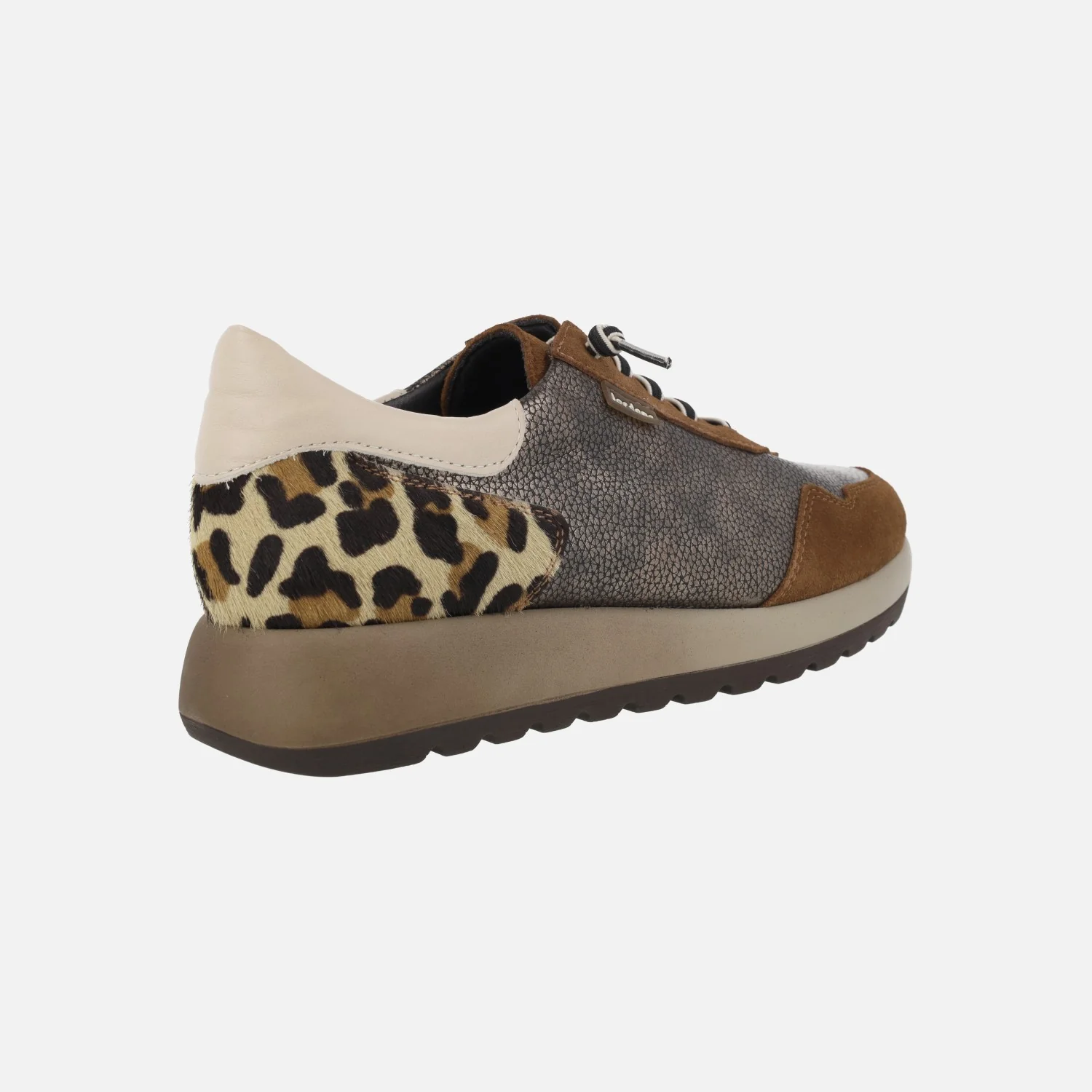 Zapatillas deportivas de piel combinadas con animal print - Image 4