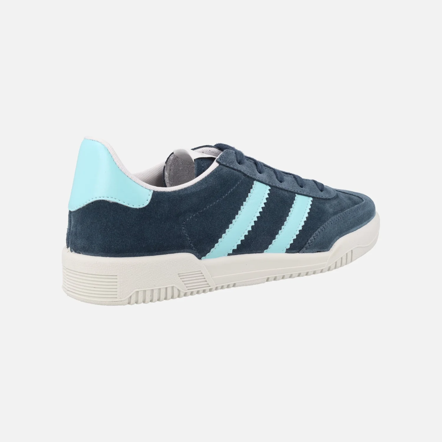 Zapatillas deportivas en piel serraje con cierre de cordones - Image 9