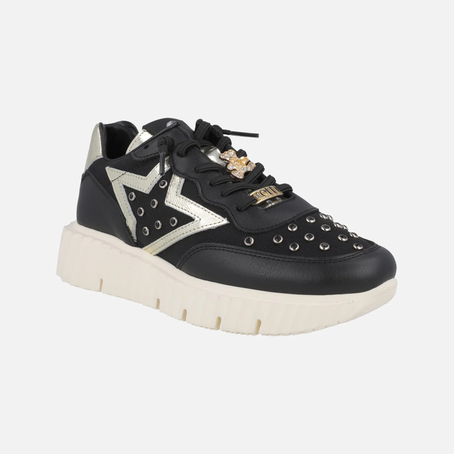Zapatillas deportivas negras con adorno de oso dorado - Image 5