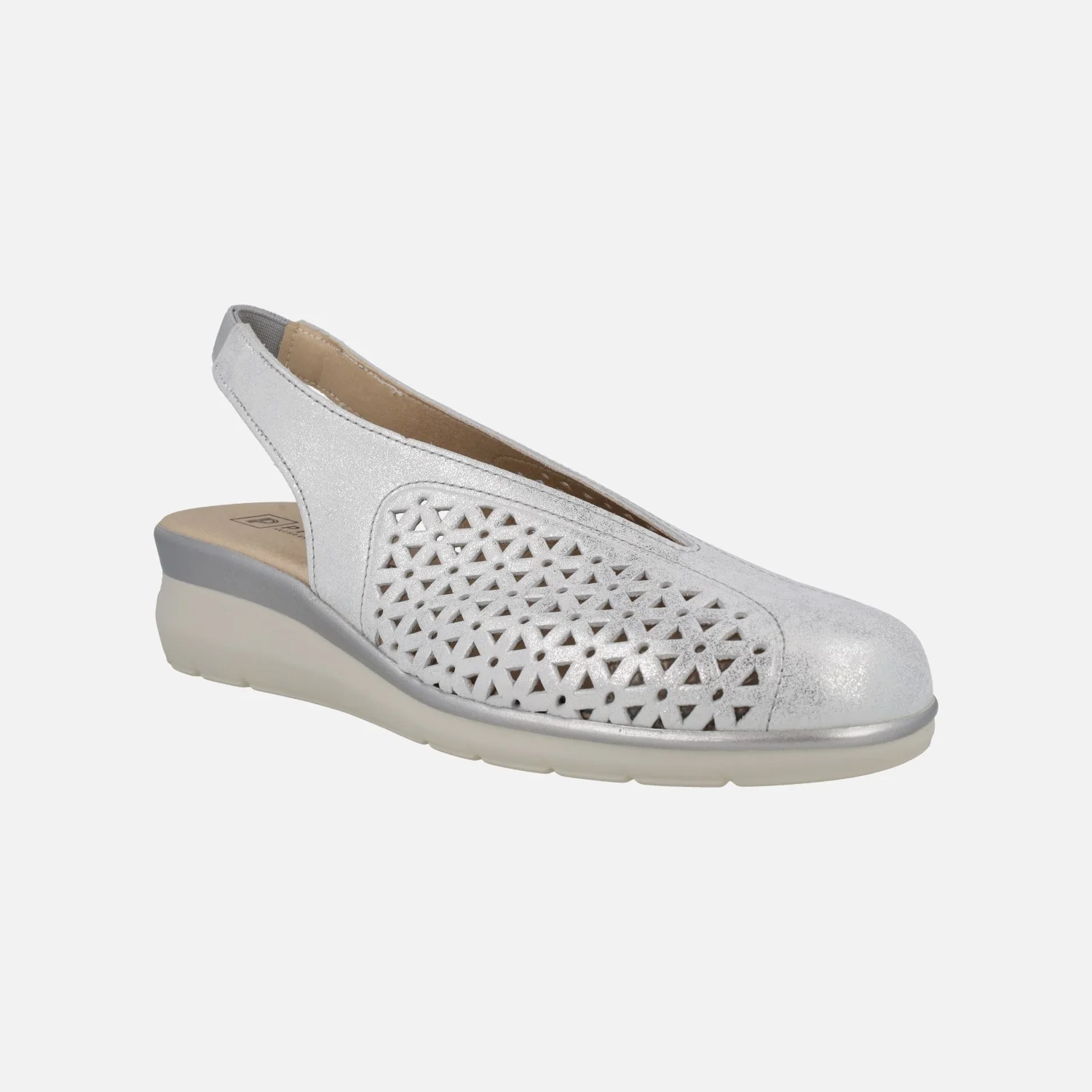 Zapatos confort destalonados en piel plata con detalle de troquelados - Image 2