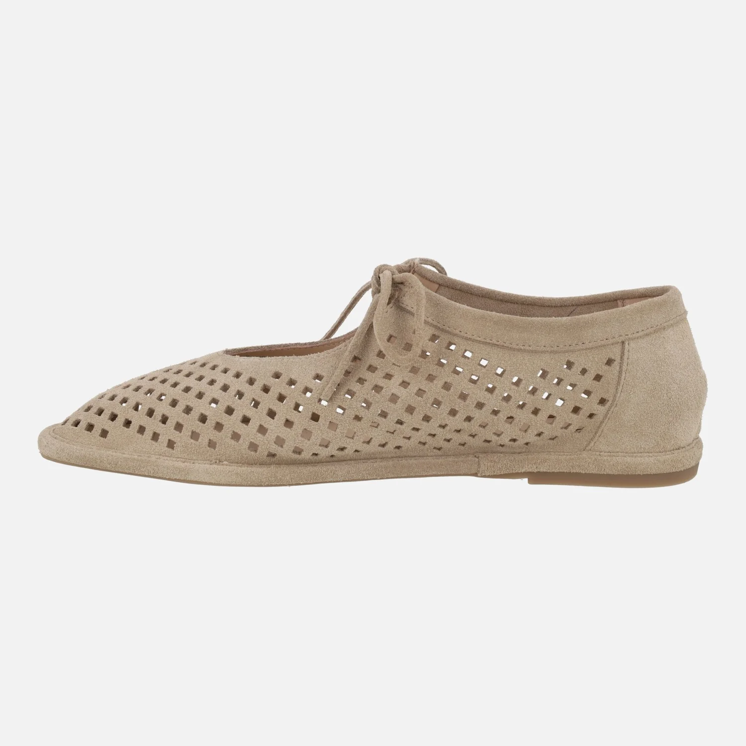 Zapatos confort en serraje beige con picados y cordones - Image 3