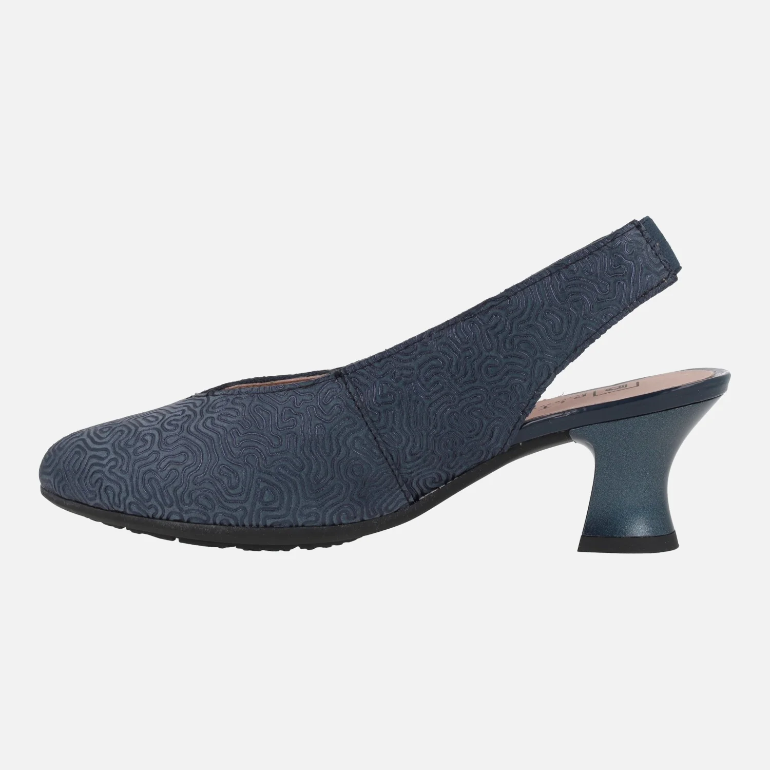 Zapatos corte salón destalonados con piel grabada y tacón bajo - Image 10