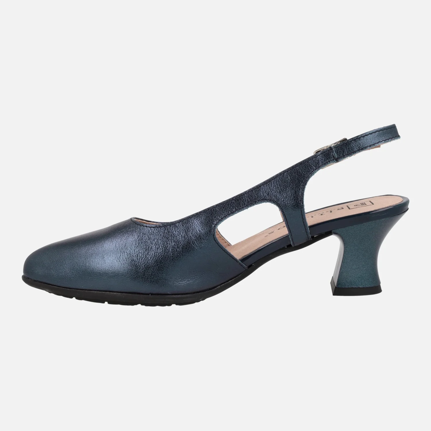 Zapatos corte salón destalonados en piel metalizada con tacón bajo - Image 16