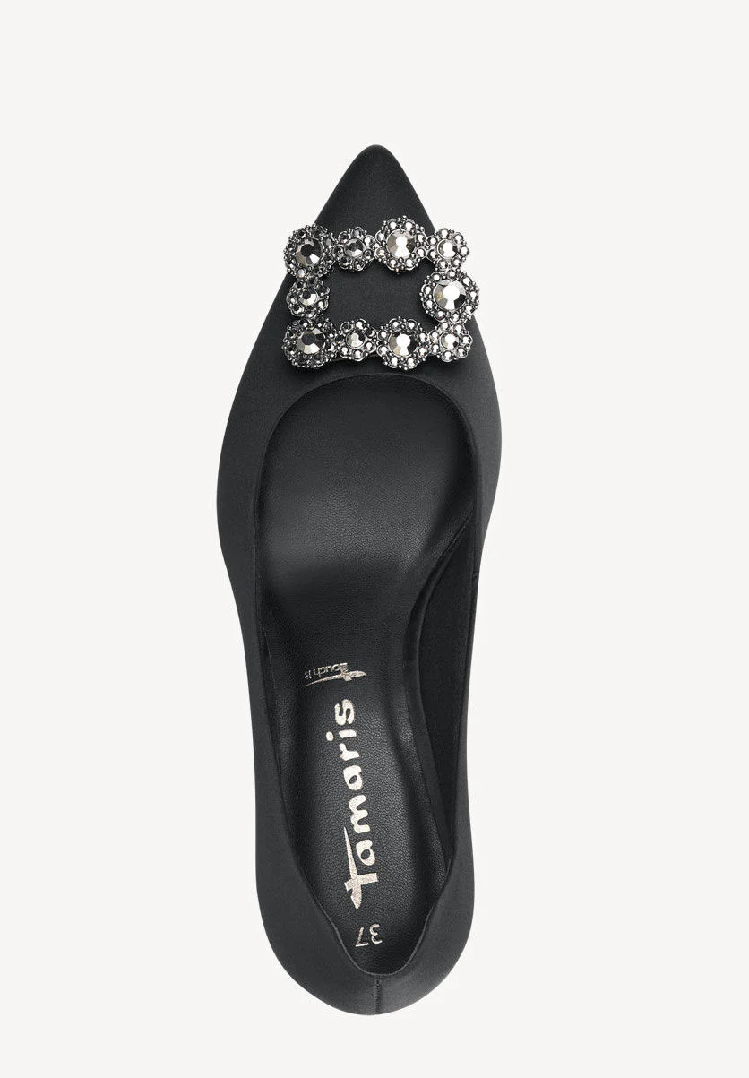 Zapatos corte salón en raso negro con adorno de pedrería - Image 5