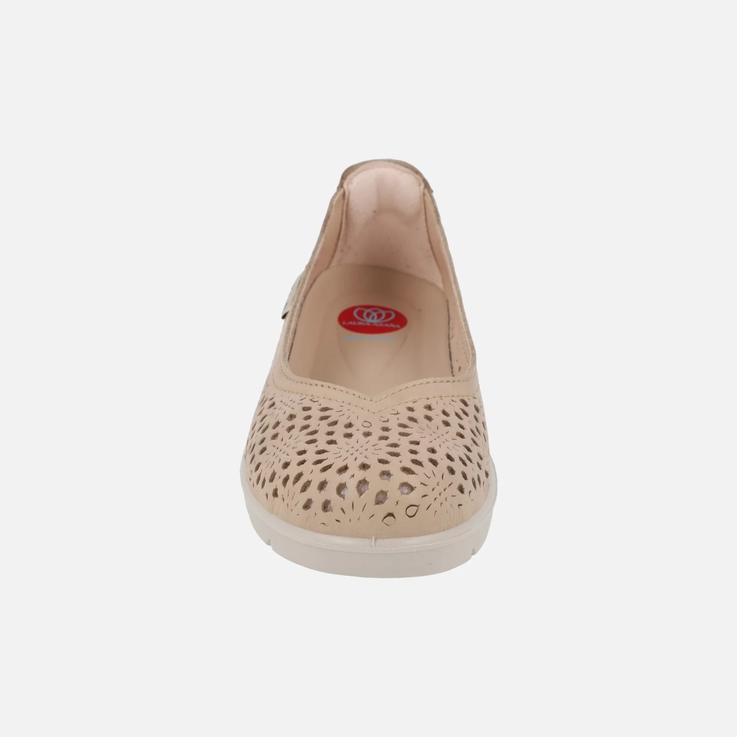 Zapatos de piel beige con detalle de troquelados - Image 5