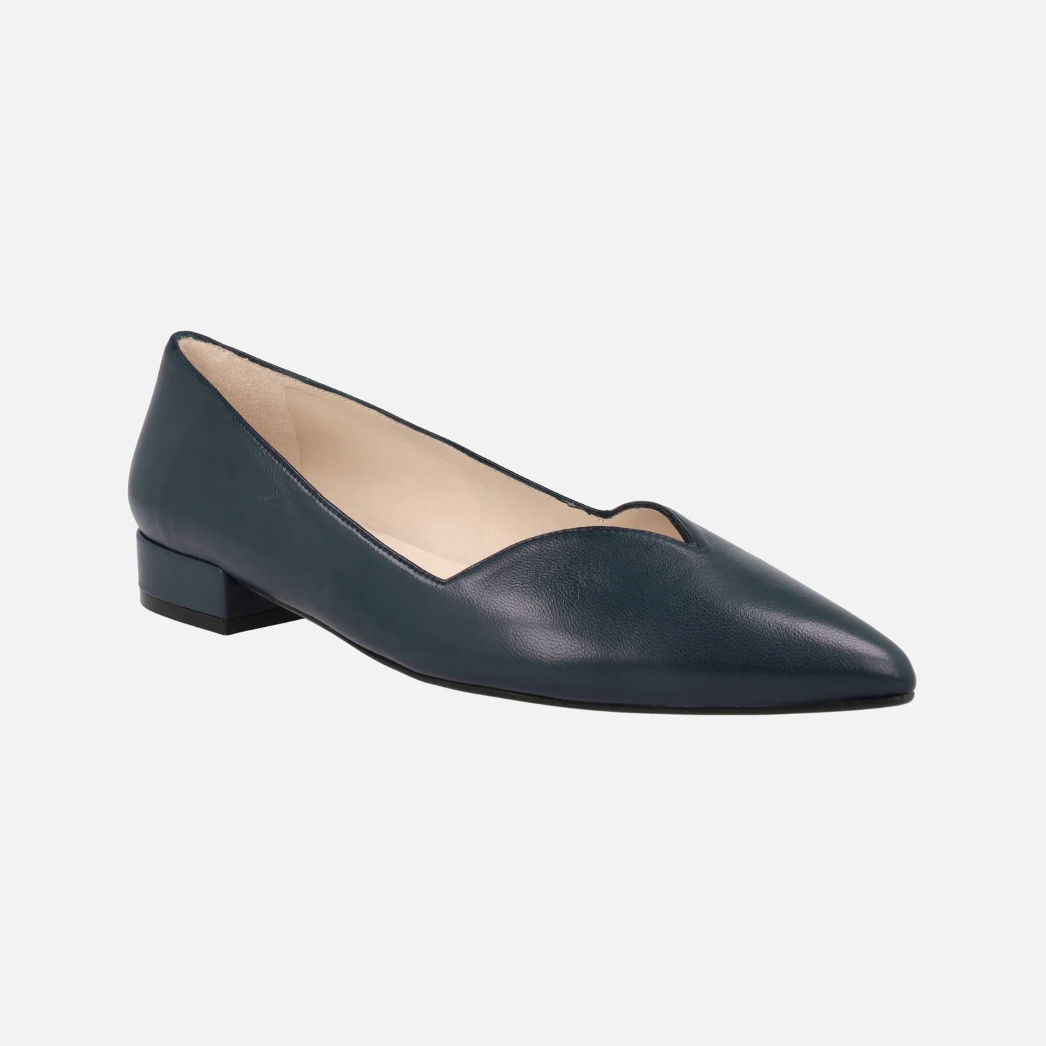 Zapatos de piel con tacón bajo y escote pico Breda - Image 7