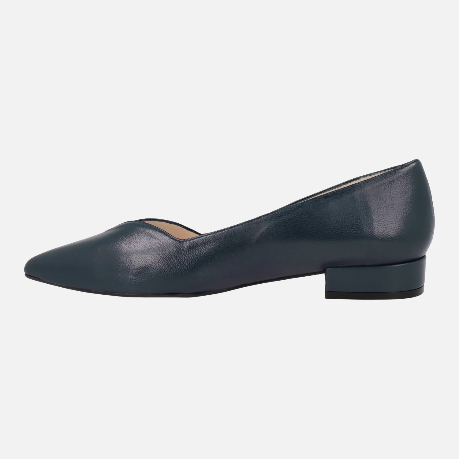 Zapatos de piel con tacón bajo y escote pico Breda - Image 8