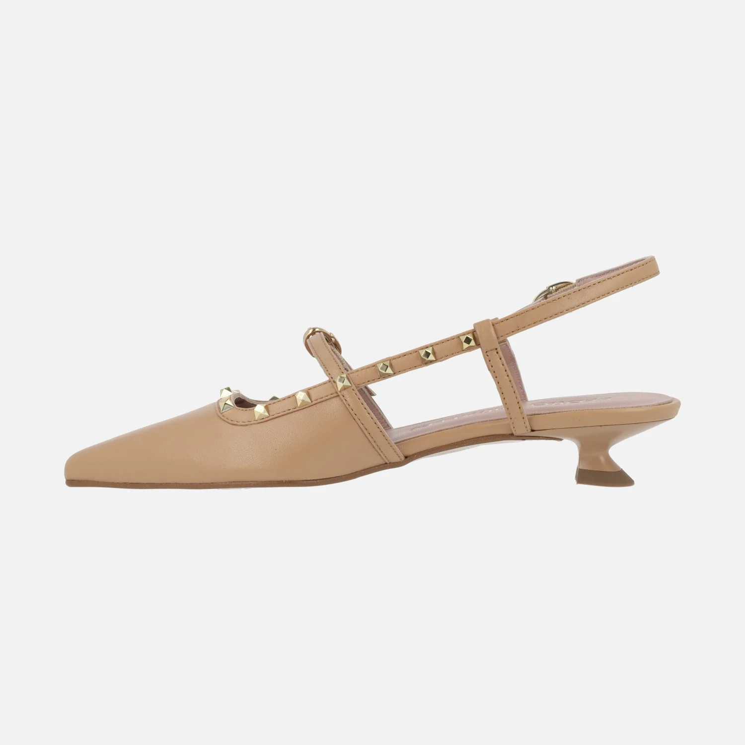 Zapatos de piel destalonados con corte salón y tachas - Image 8