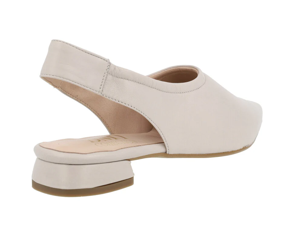 Zapatos de piel destalonados con tacón bajo forrado - Image 9