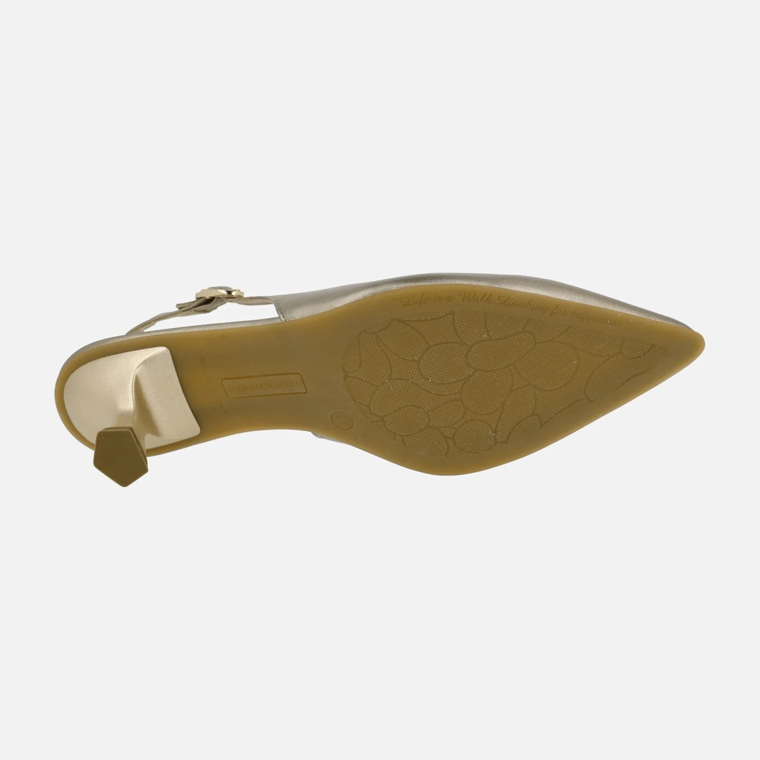 Zapatos de salón destalonados con tacón bajo en piel metalizada - Image 5