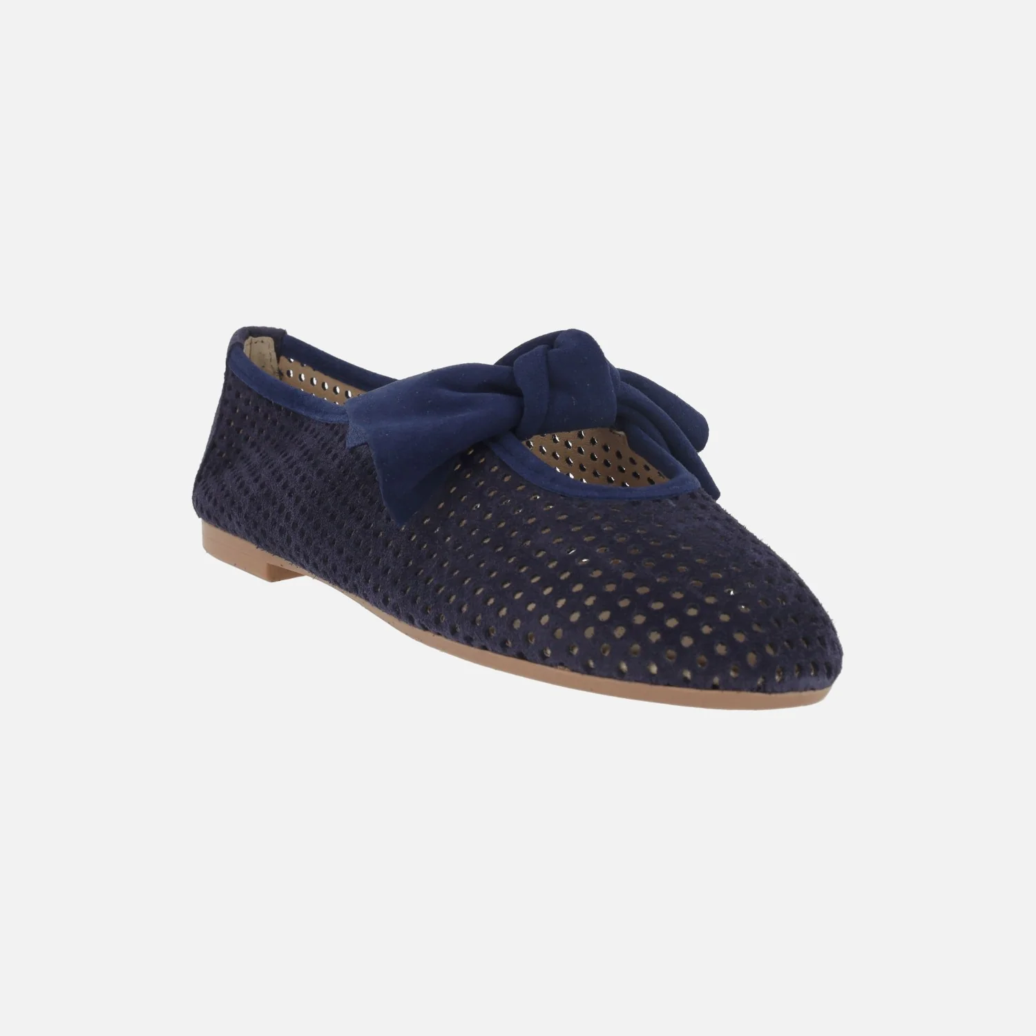 Zapatos de serraje azul marino con calados y adorno de lazo - Image 2