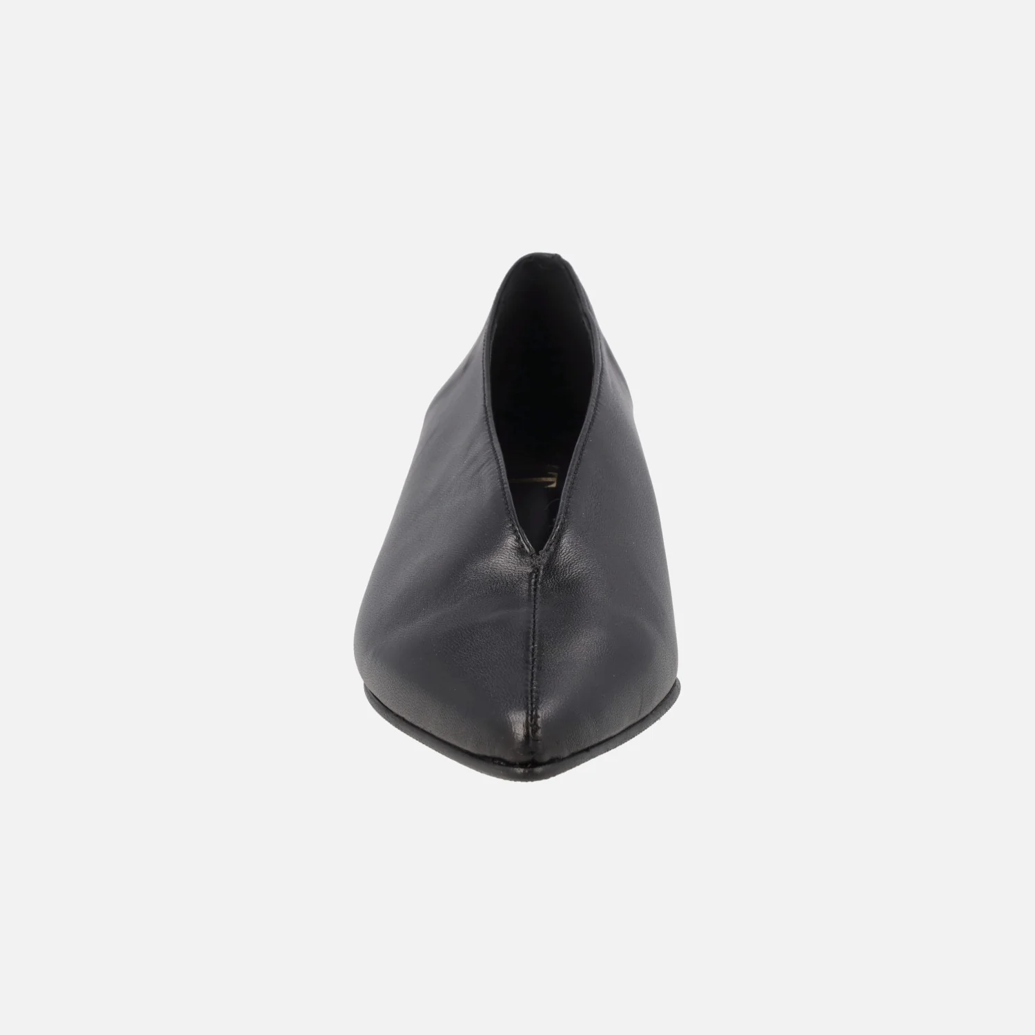 Zapatos de tacón bajo en piel negra con escote y punta afilada - Image 3