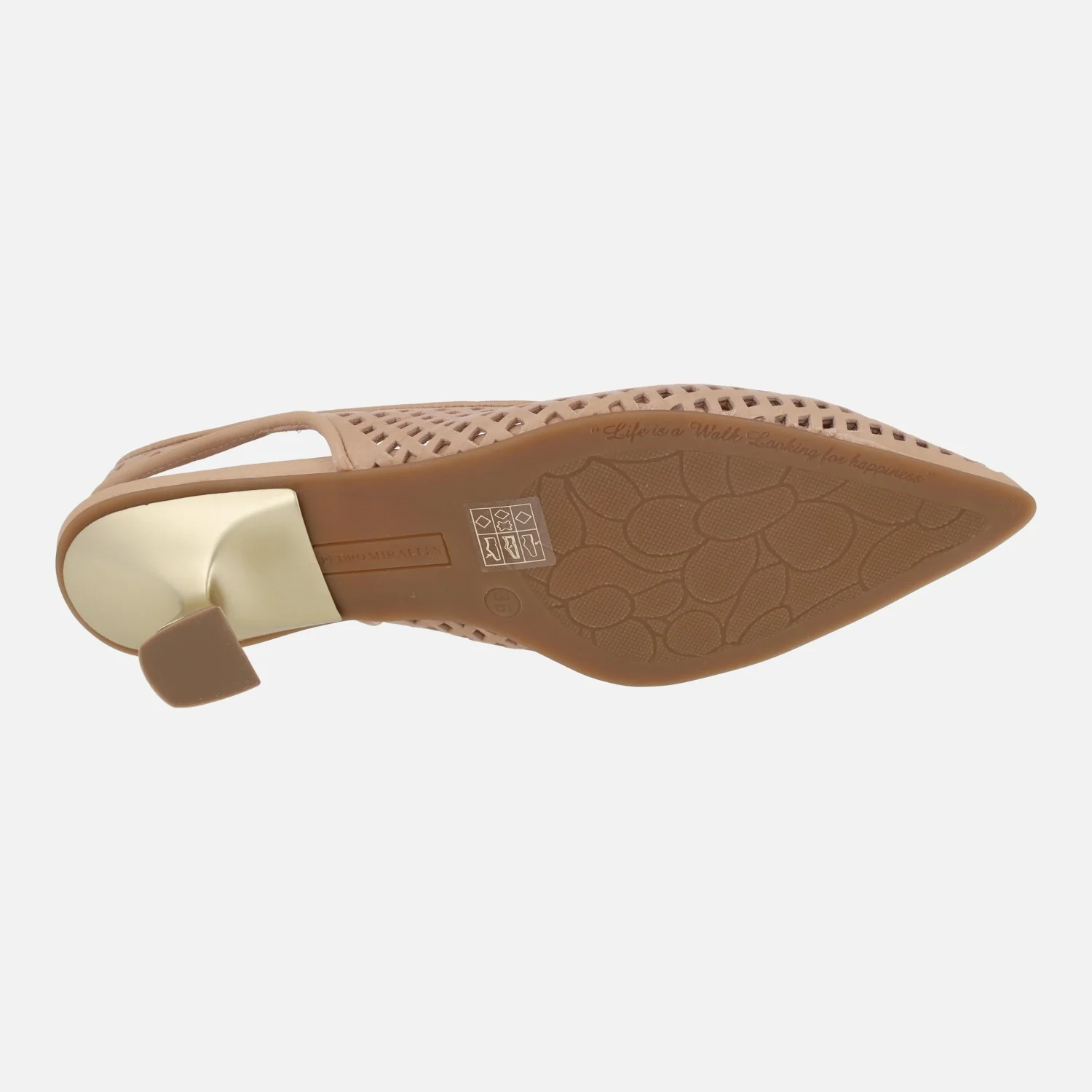 Zapatos de tacón corte salón de piel con picados Chelva - Image 6