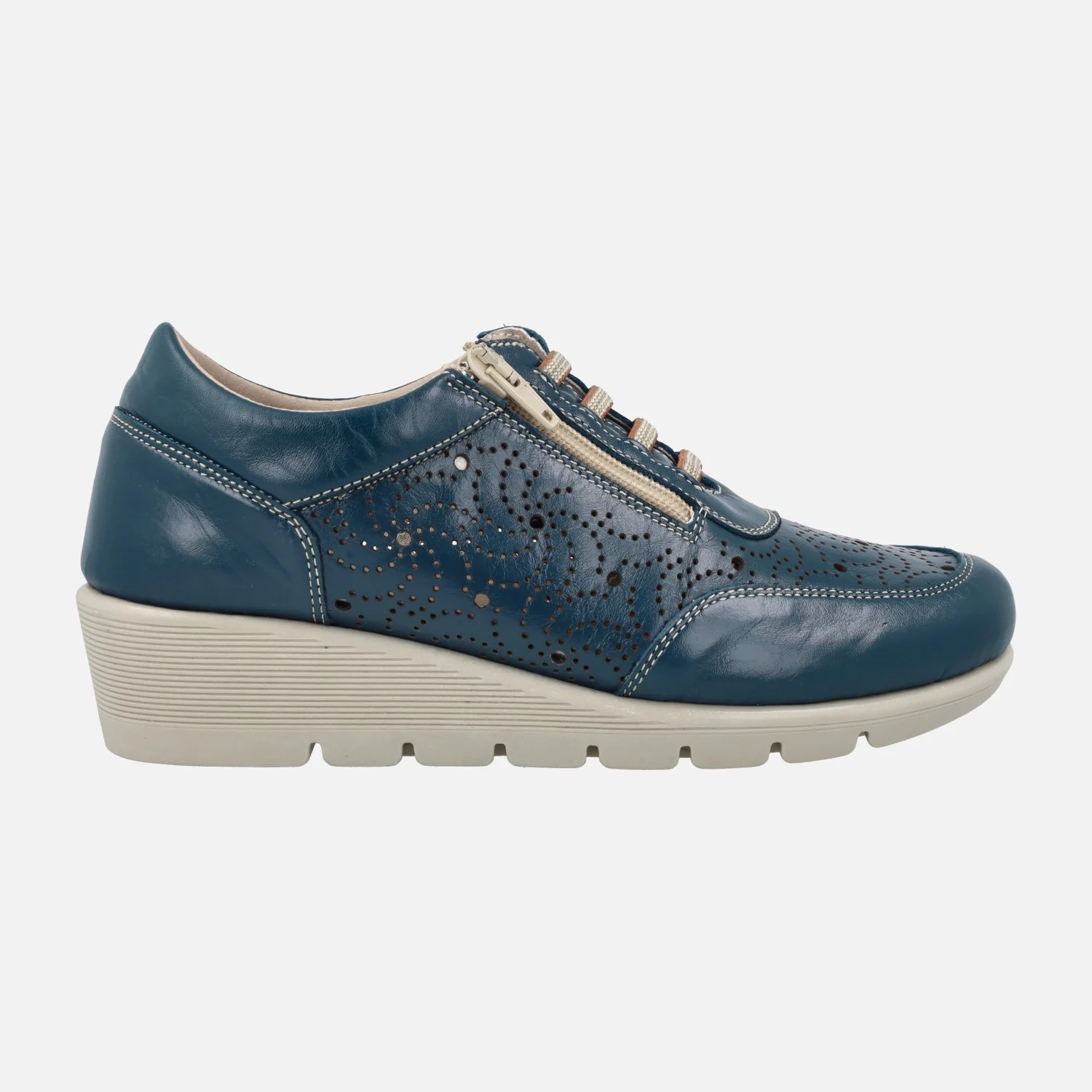 Zapatos deportivos de piel con dibujos troquelados - Image 13