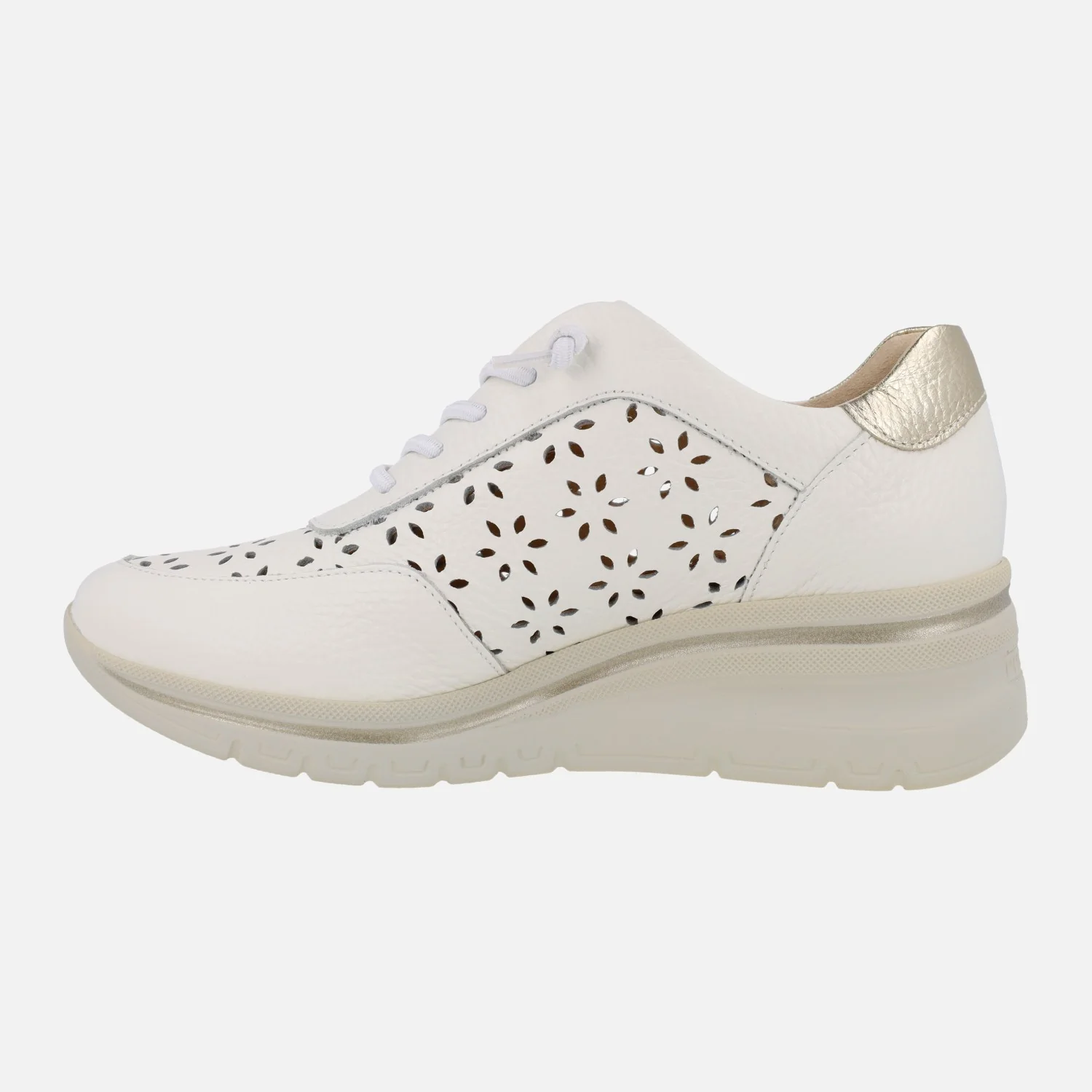 Zapatos deportivos en piel blanca con troquelado de flores - Image 3