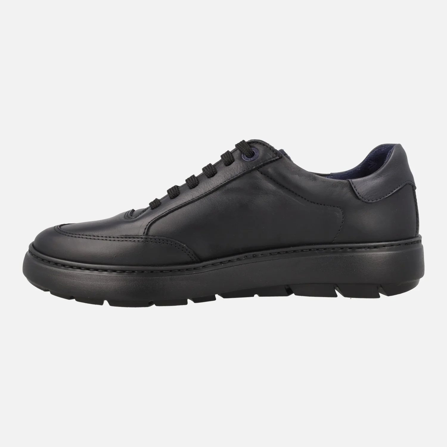 Zapatos deportivos negros de piel para hombre con cordones - Image 4