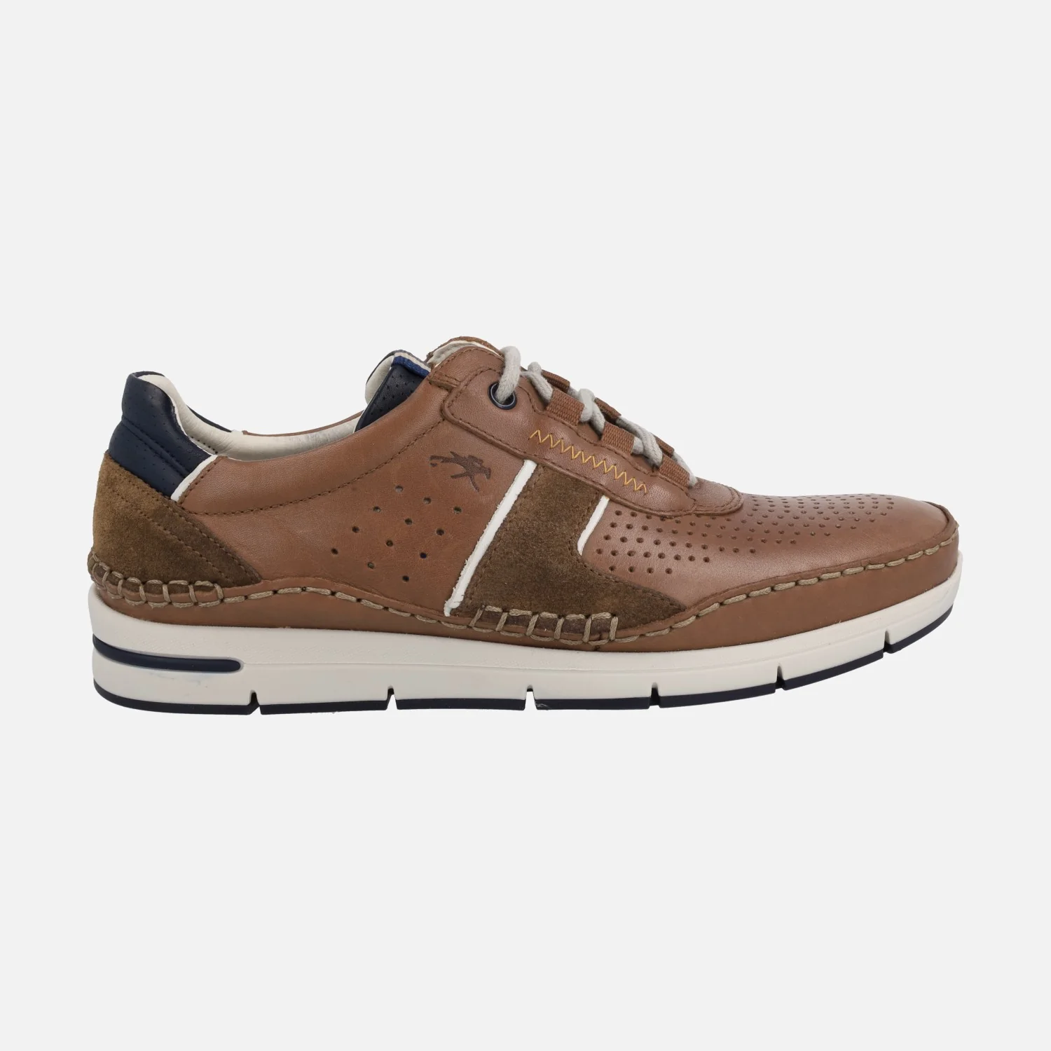 Zapatos deportivos para hombre con detalle de picados