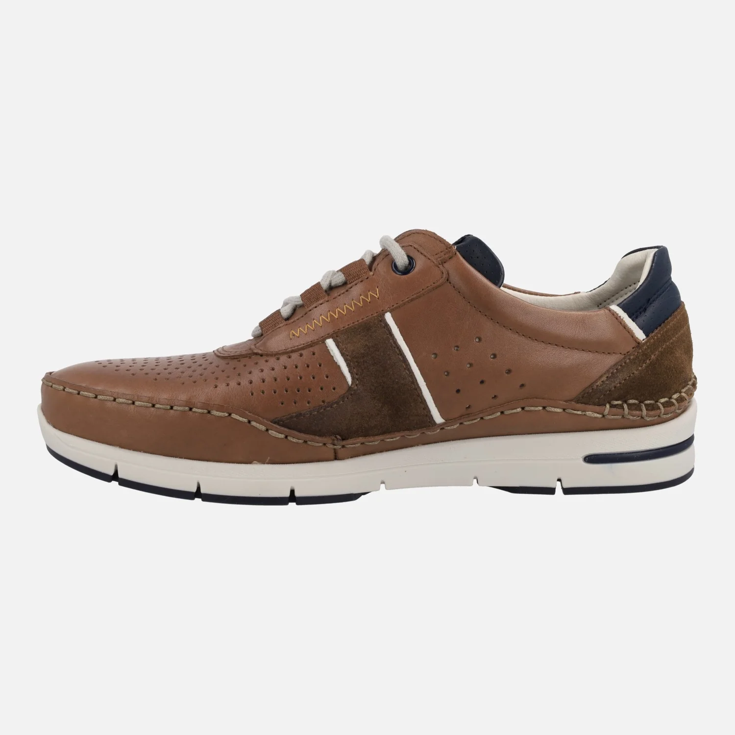 Zapatos deportivos para hombre con detalle de picados - Image 3