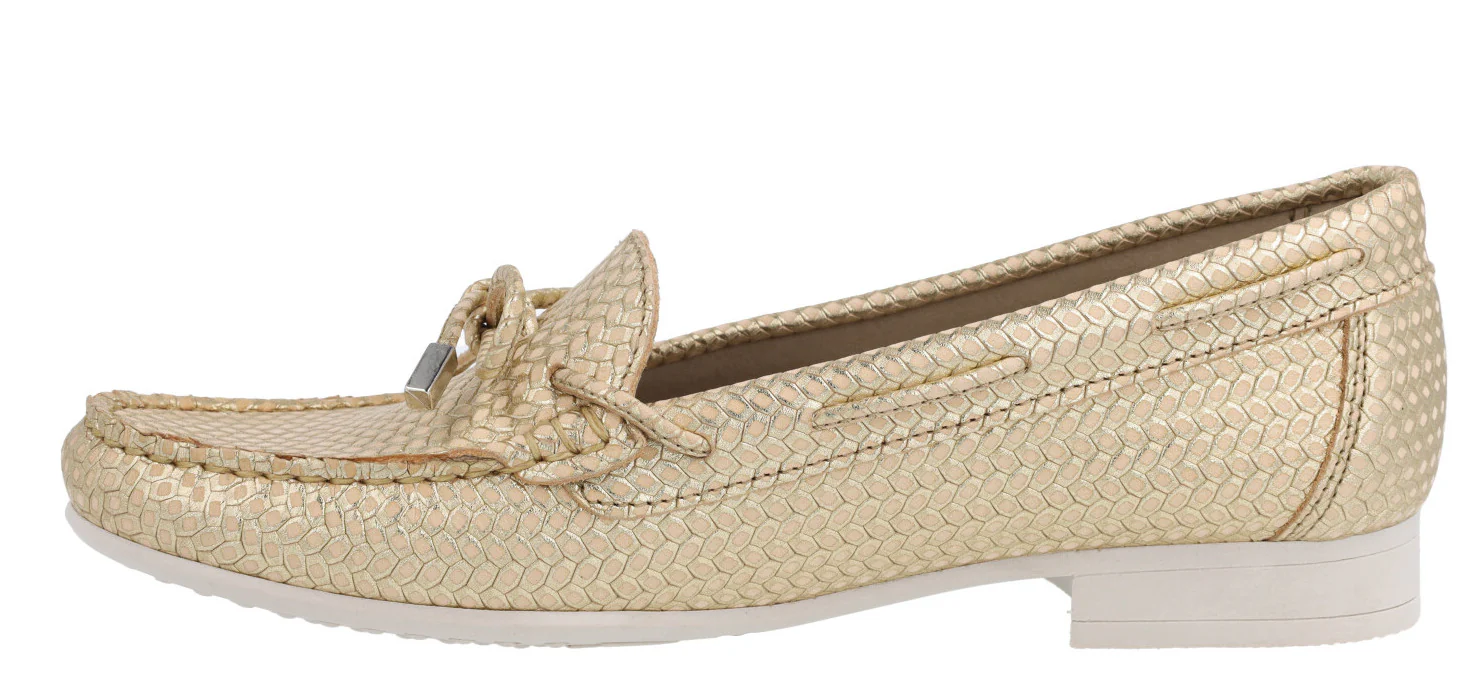 Zapatos mocasines de piel grabada con adorno de lazo - Image 3