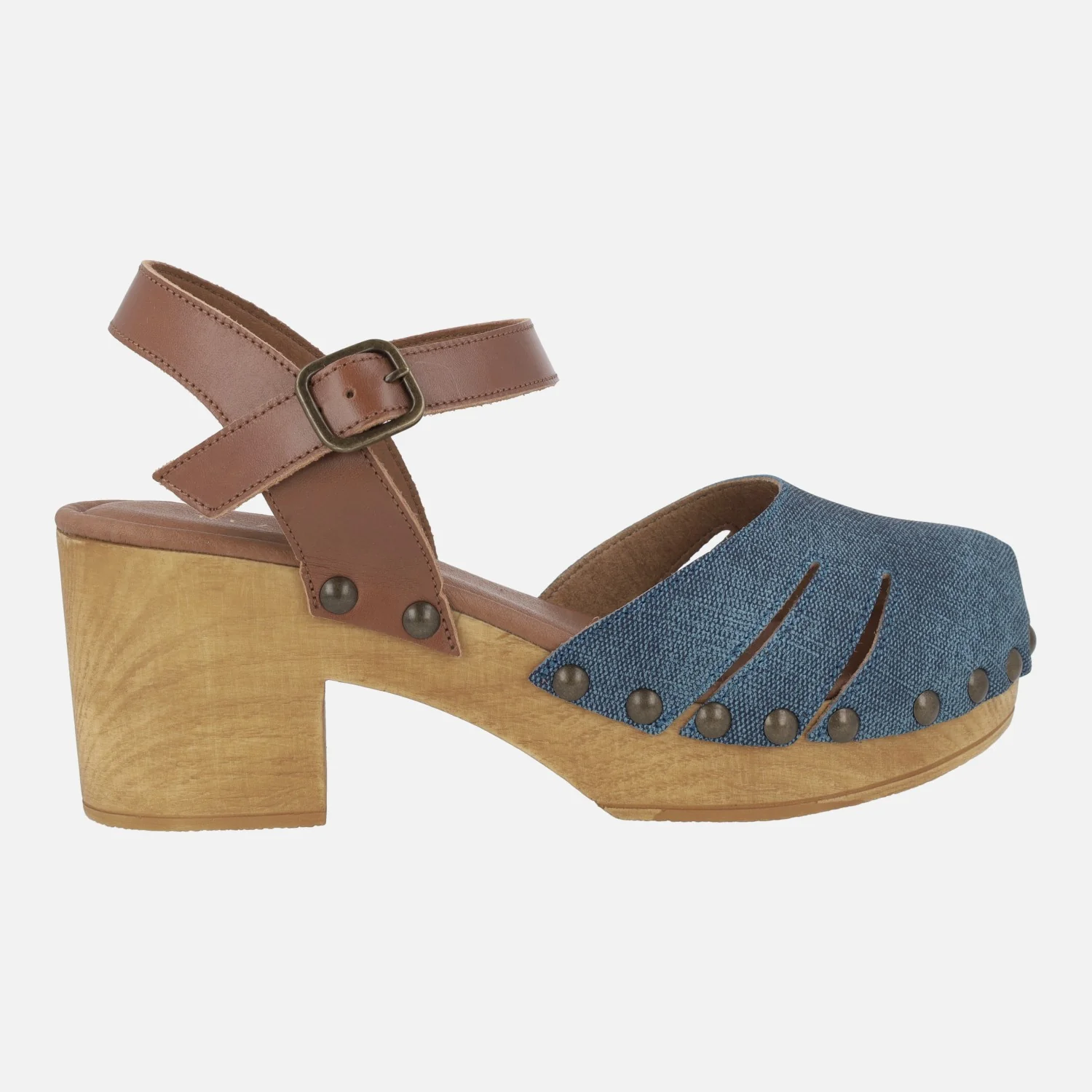 Zuecos Tiziana en combinado denim con pulsera al tobillo y tachas