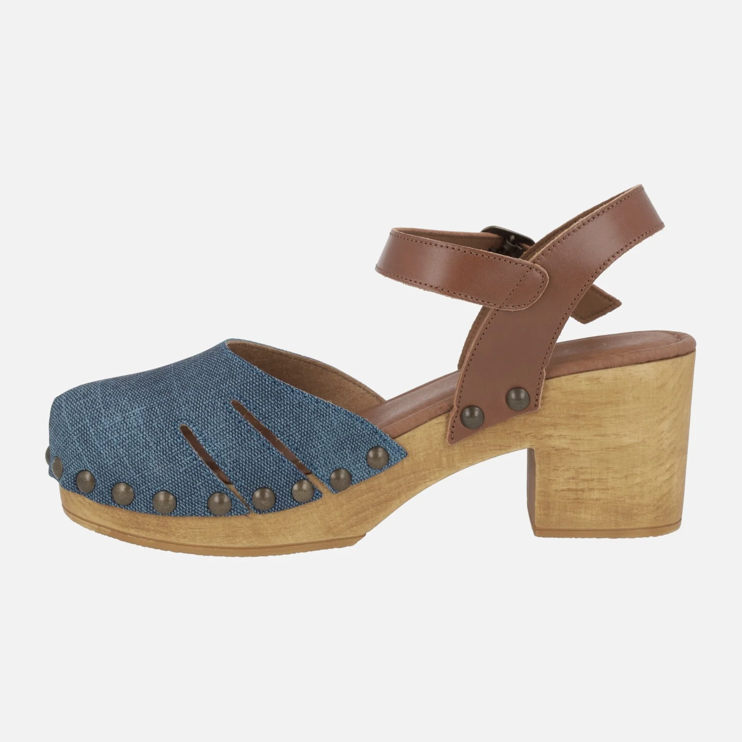 Zuecos Tiziana en combinado denim con pulsera al tobillo y tachas - Image 3
