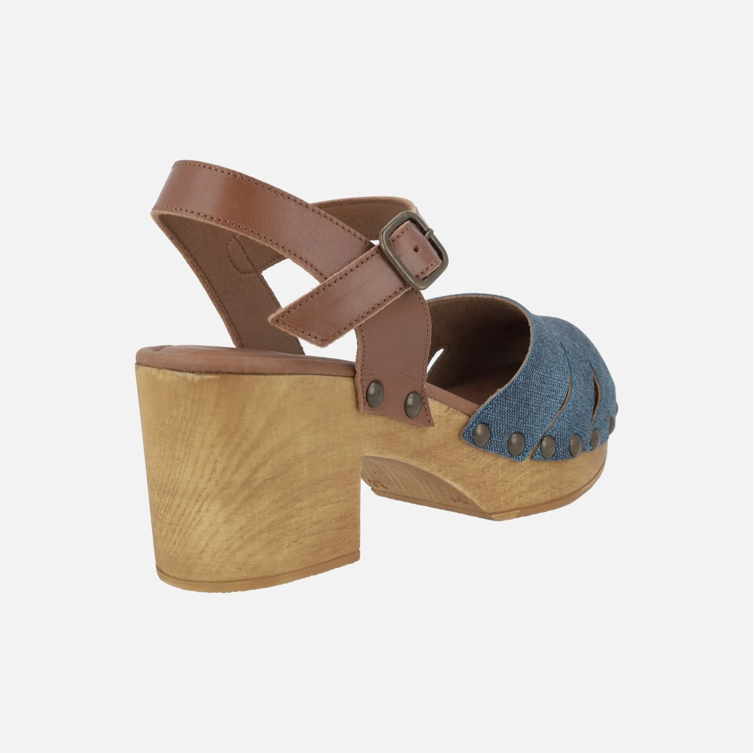 Zuecos Tiziana en combinado denim con pulsera al tobillo y tachas - Image 4